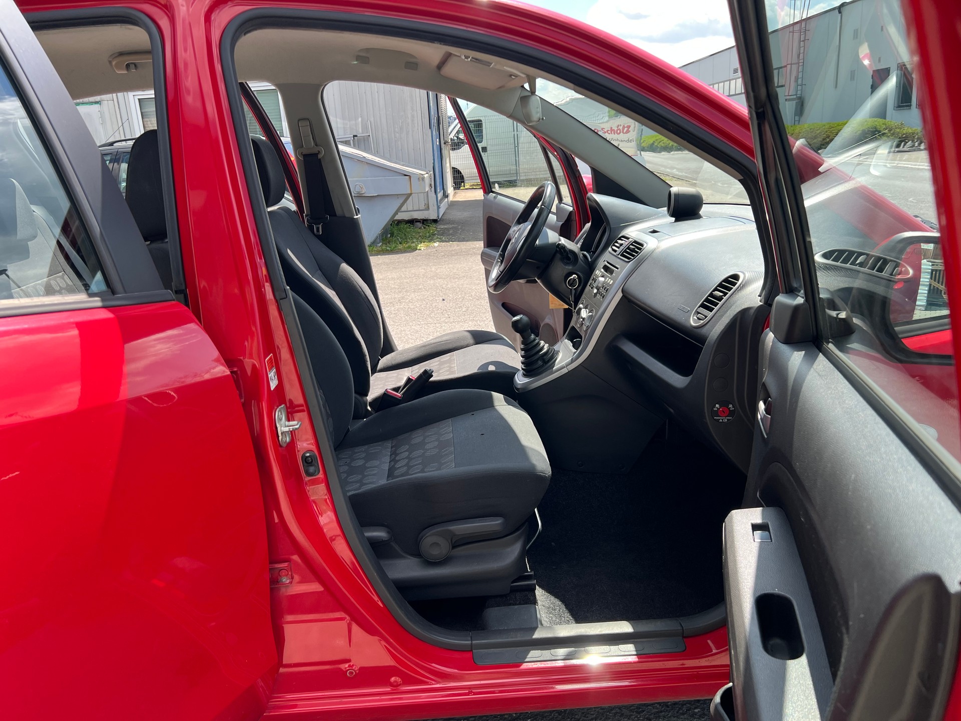SUZUKI Splash 1.0i 12V GL-image-9