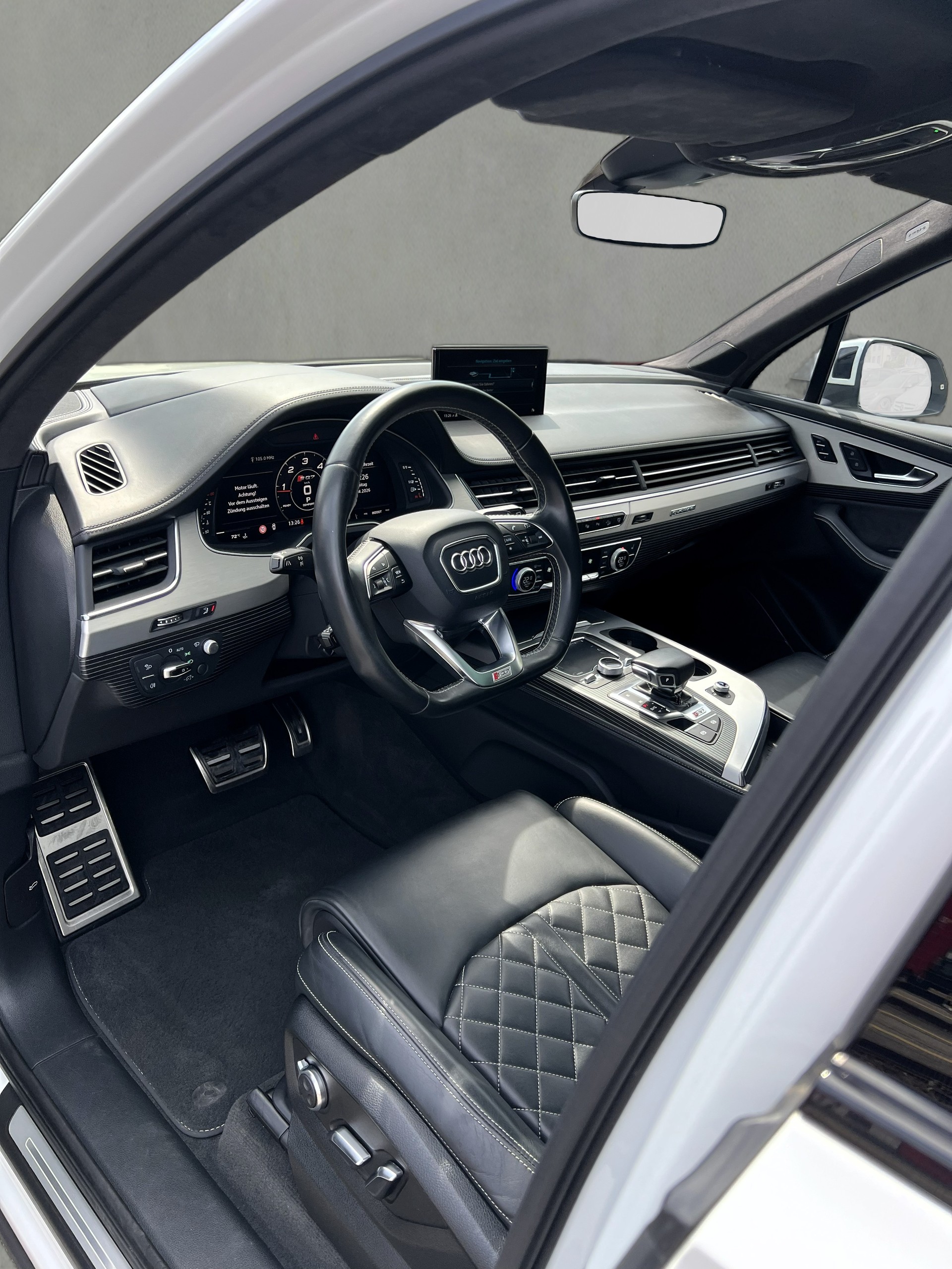 AUDI SQ7 4.0 TDI quattro tiptronic-image-15