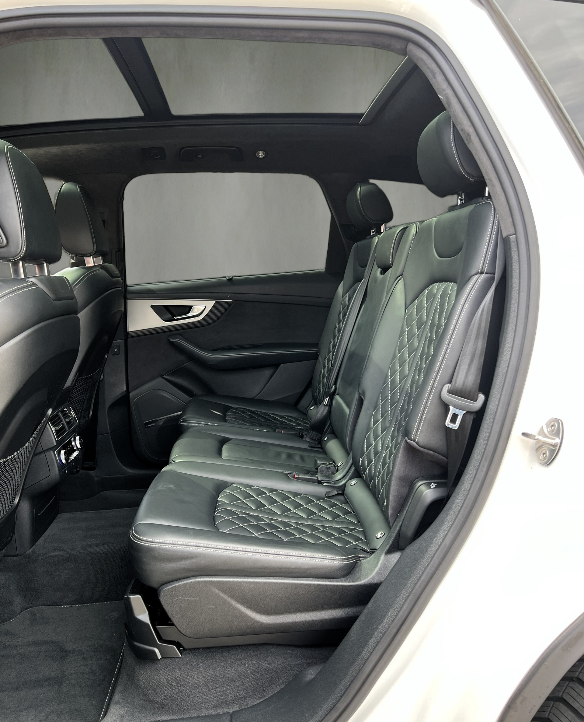 AUDI SQ7 4.0 TDI quattro tiptronic-image-13