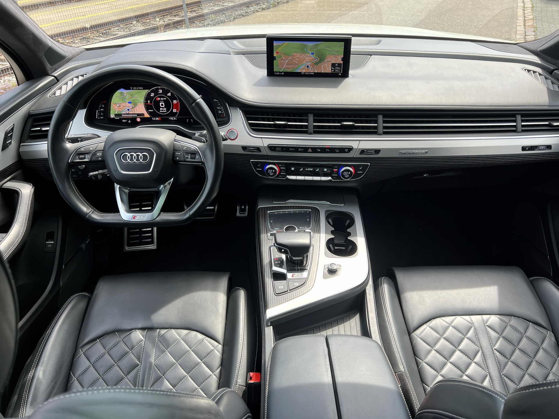 AUDI SQ7 4.0 TDI quattro tiptronic-image-26