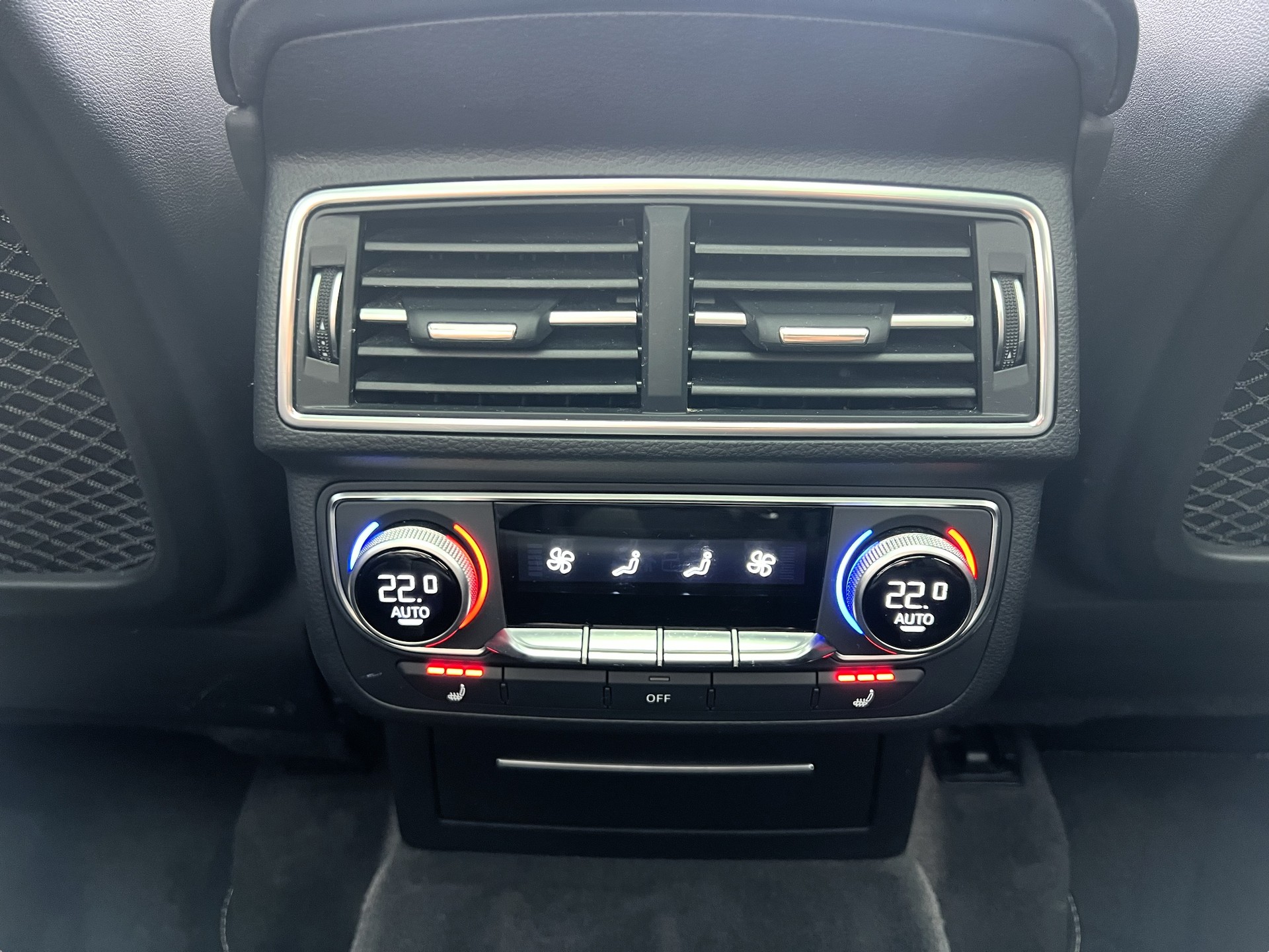 AUDI SQ7 4.0 TDI quattro tiptronic-image-20