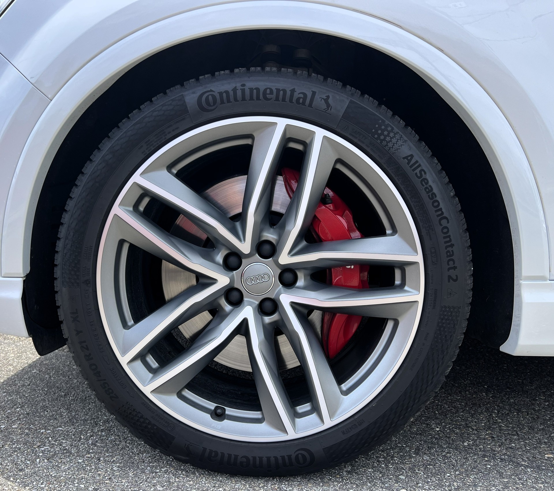 AUDI SQ7 4.0 TDI quattro tiptronic-image-11