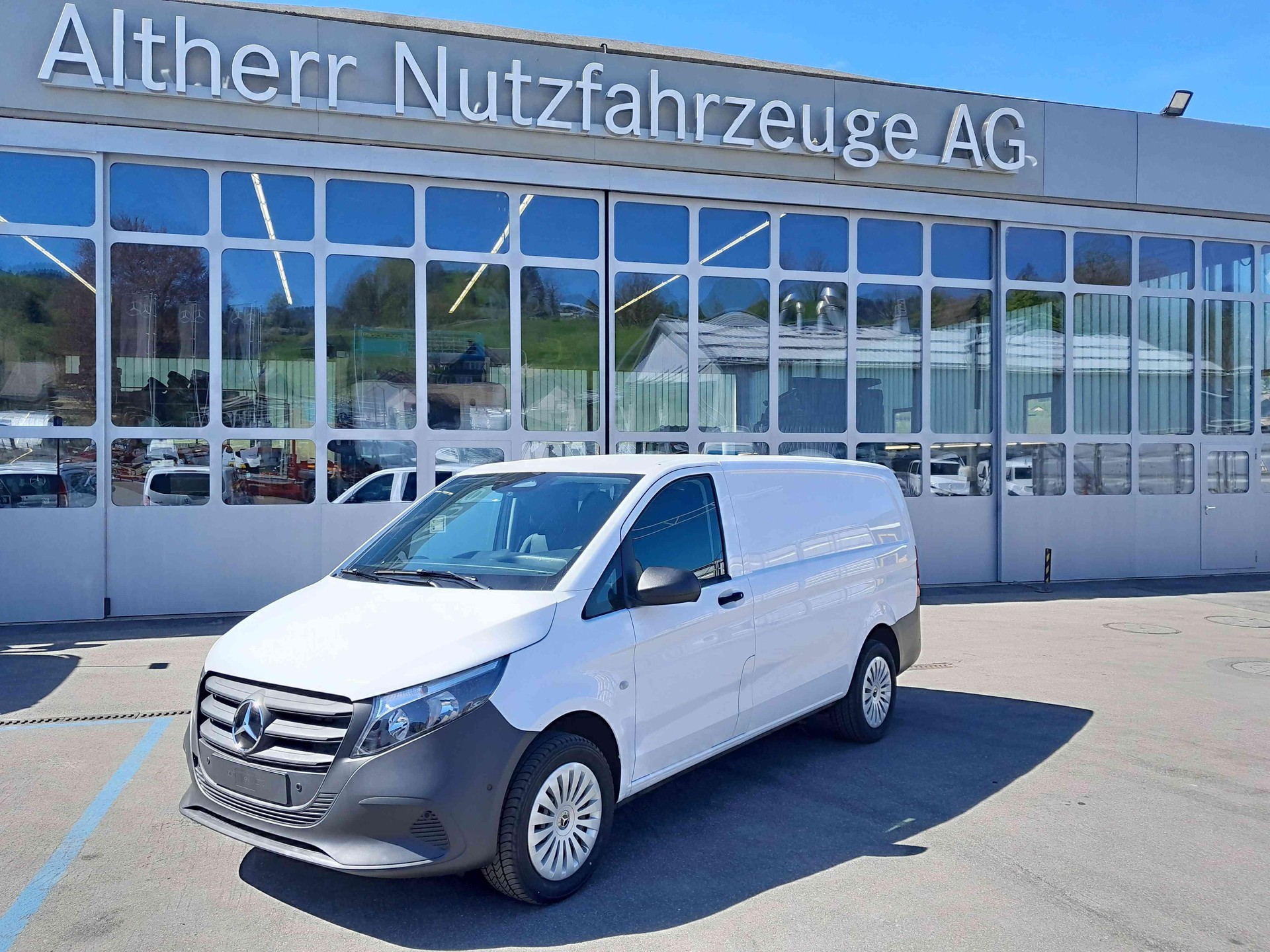 MERCEDES-BENZ Vito 114 Kaw. L 2.0 CDI Pro Worker-image-0