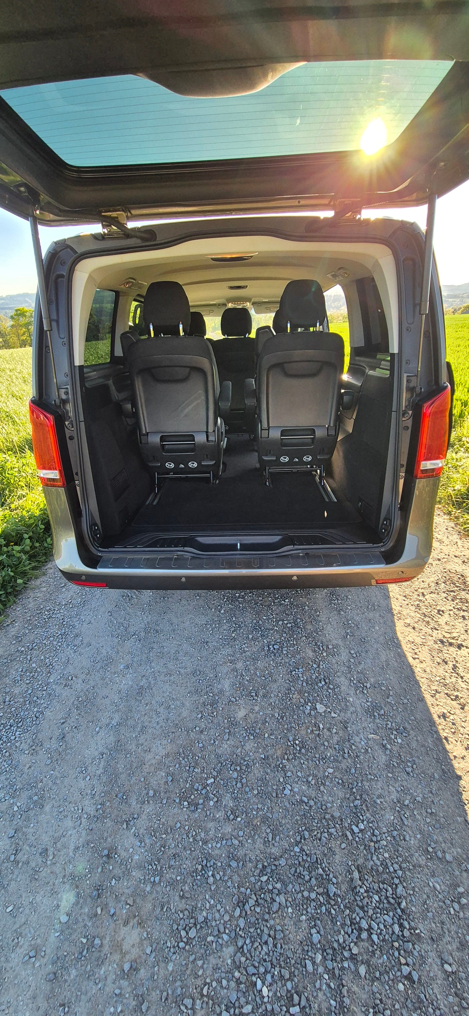MERCEDES-BENZ V 220 d lang 7G-Tronic-image-1