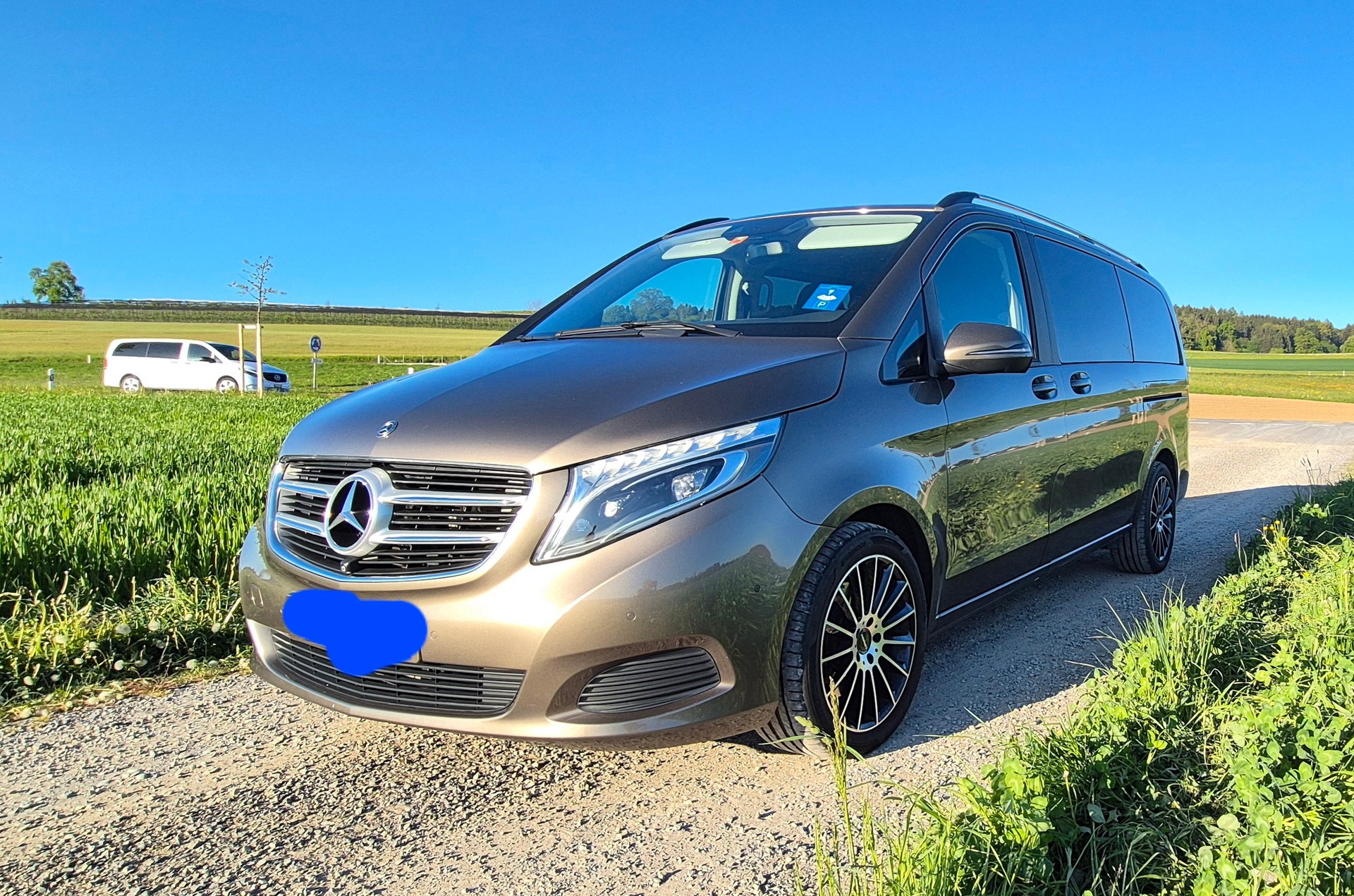 MERCEDES-BENZ V 220 d lang 7G-Tronic-image-4