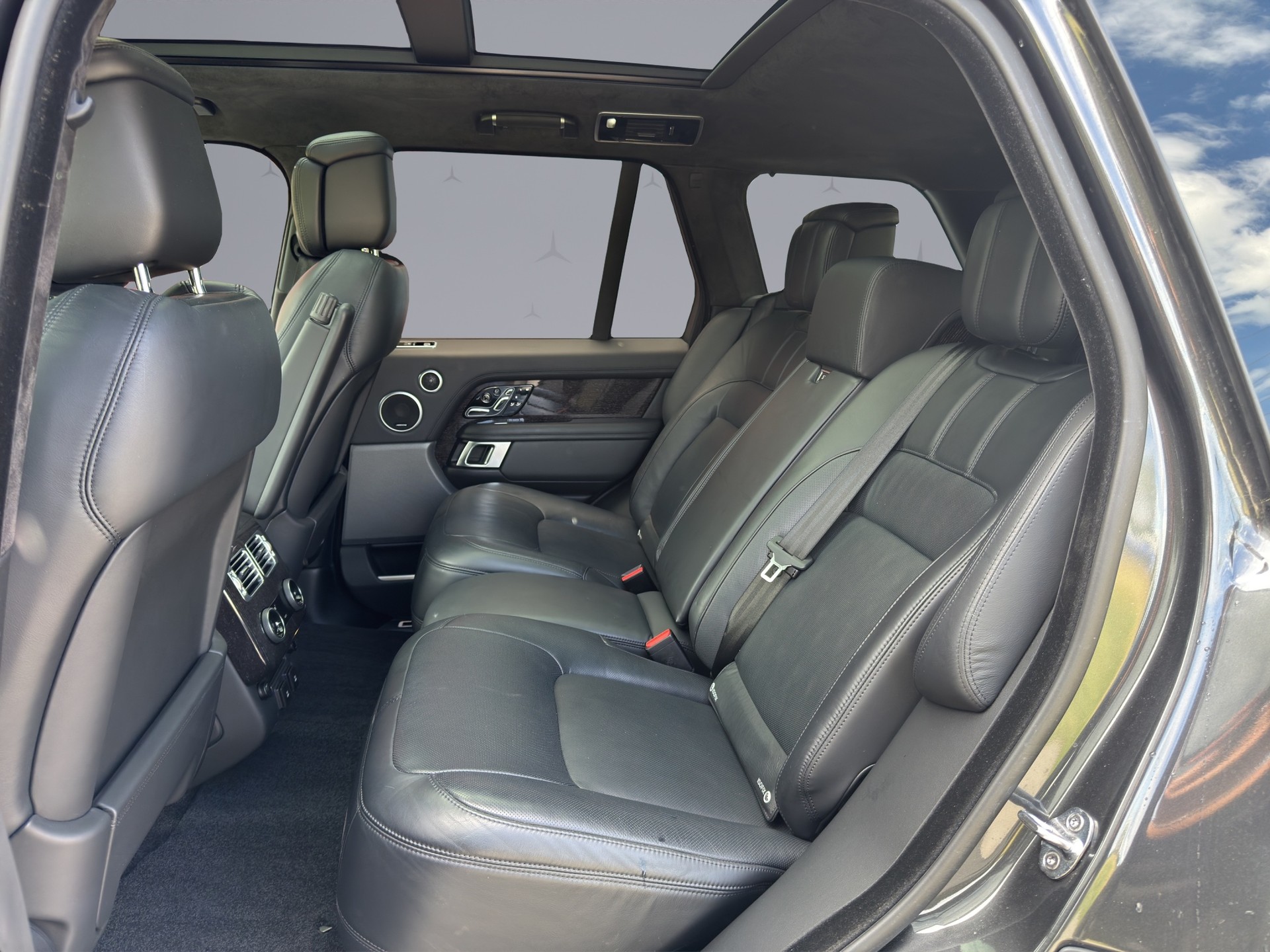 LAND ROVER Range Rover 5.0 V8 SC Autobiography-image-11