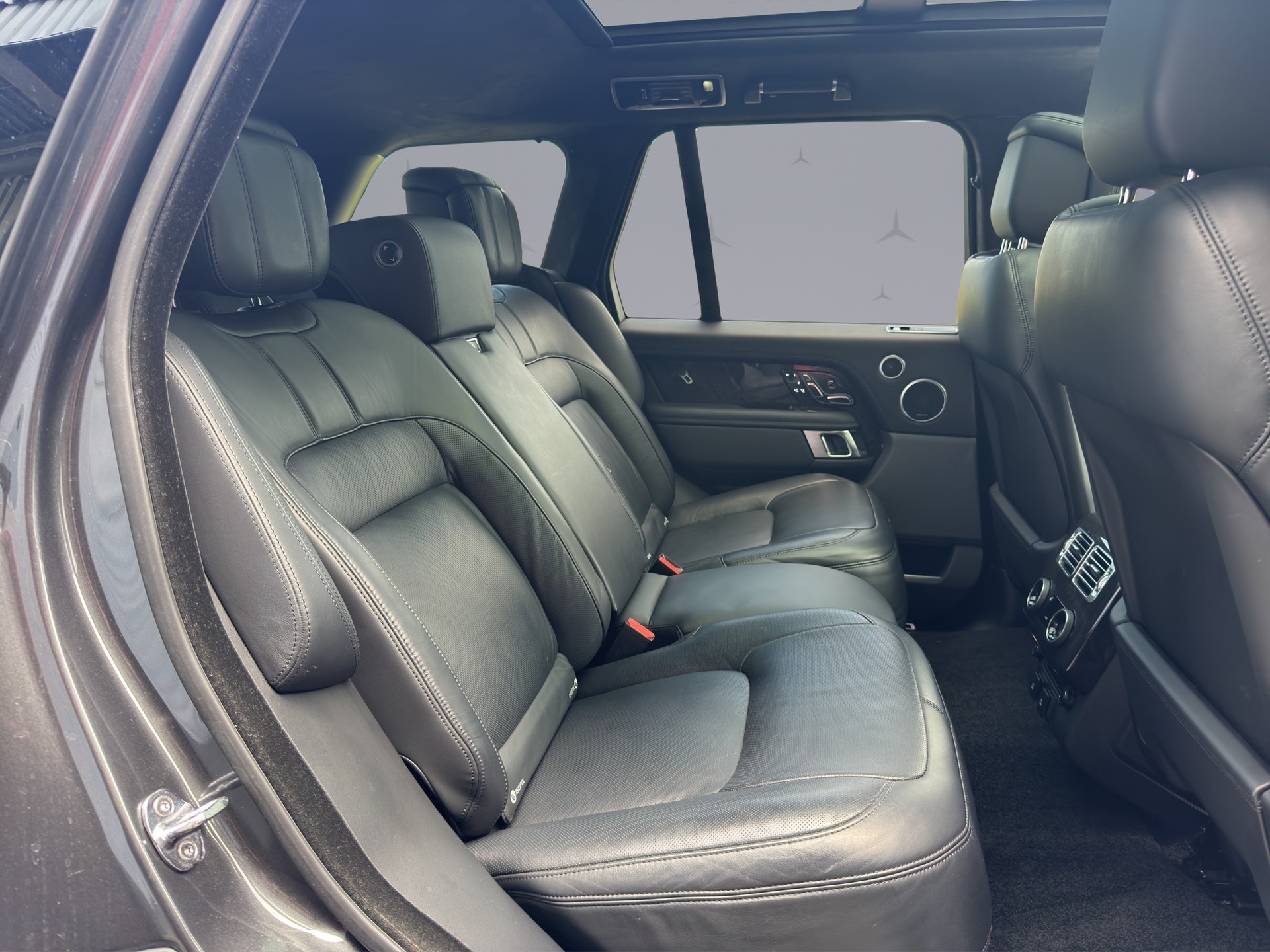 LAND ROVER Range Rover 5.0 V8 SC Autobiography-image-18