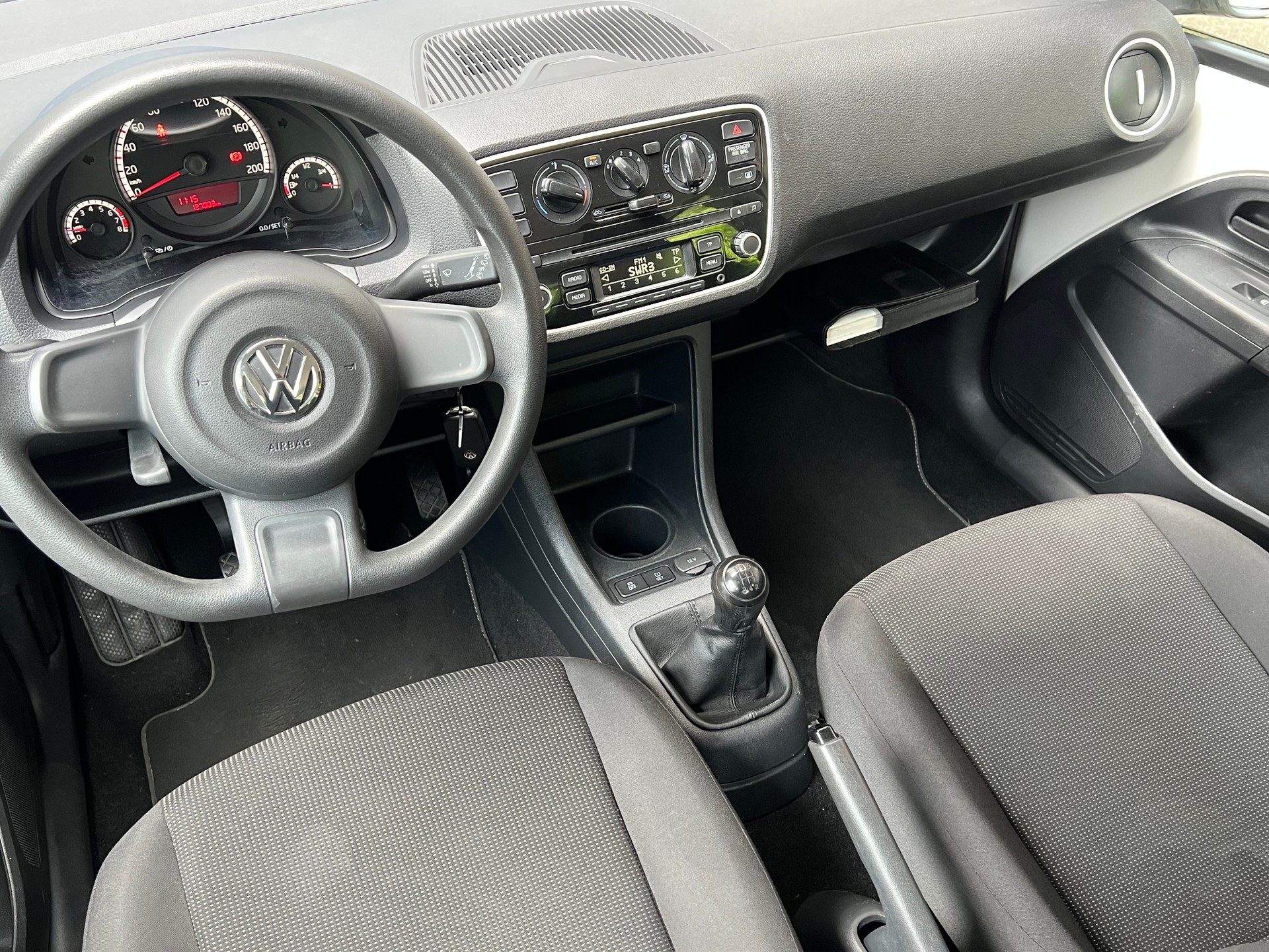 VW Up 1.0 club up-image-5