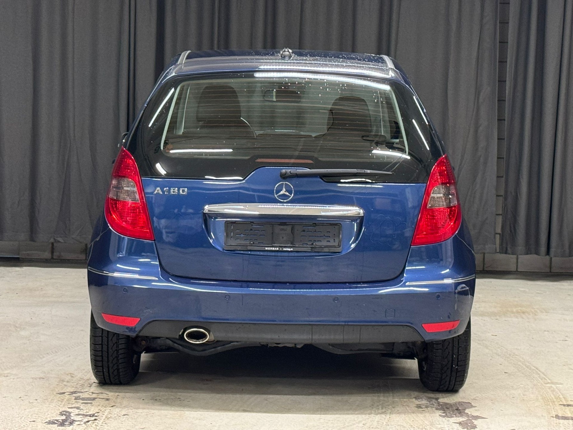 MERCEDES-BENZ A 180 Avantgarde Selection Autotronic-image-5