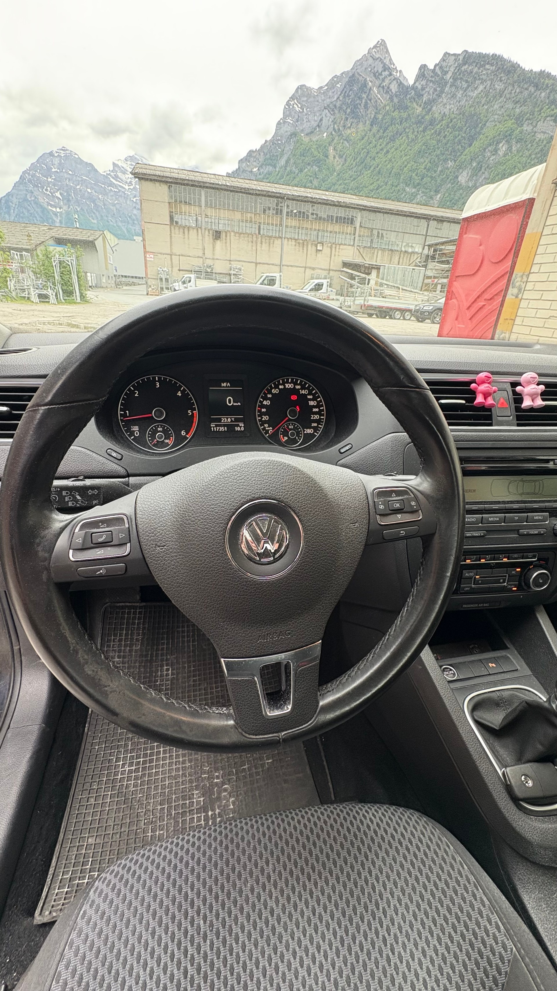 VW Jetta 2.0 TDI Highline-image-7