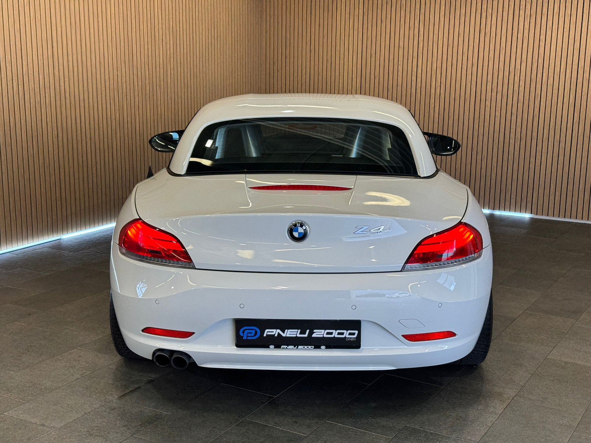 BMW Z4 sDrive23i-image-8
