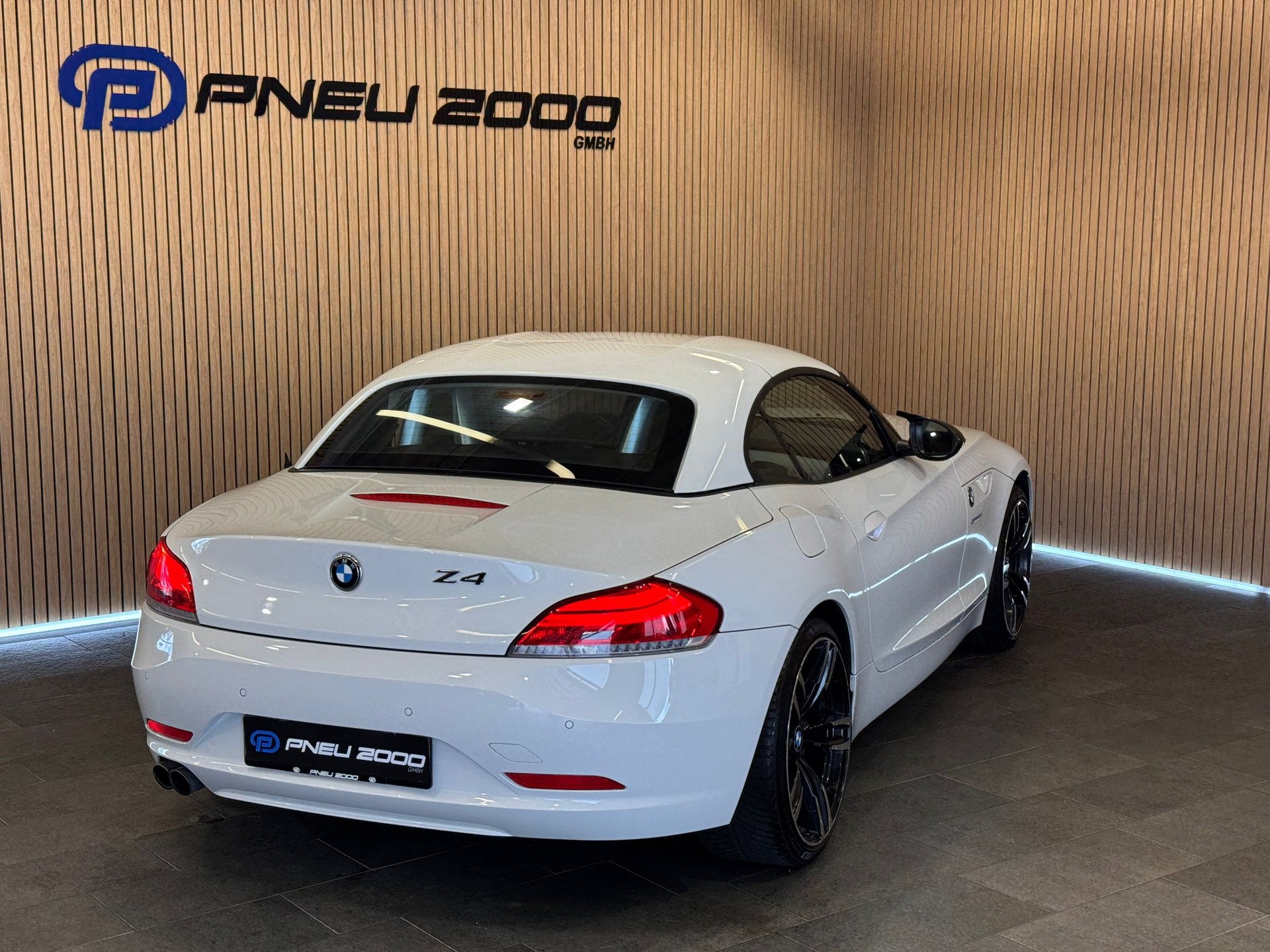 BMW Z4 sDrive23i-image-13