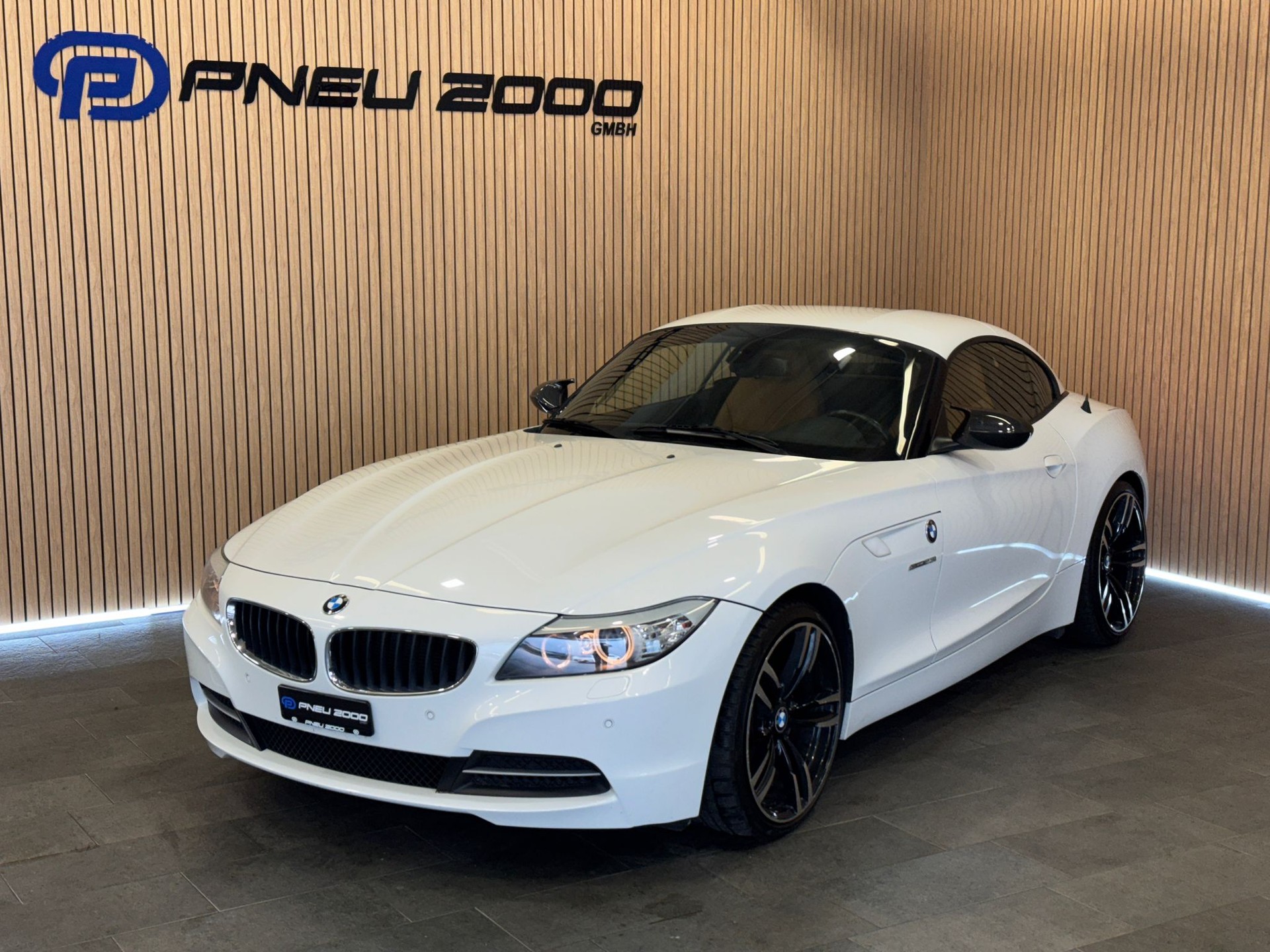 BMW Z4 sDrive23i-image-1