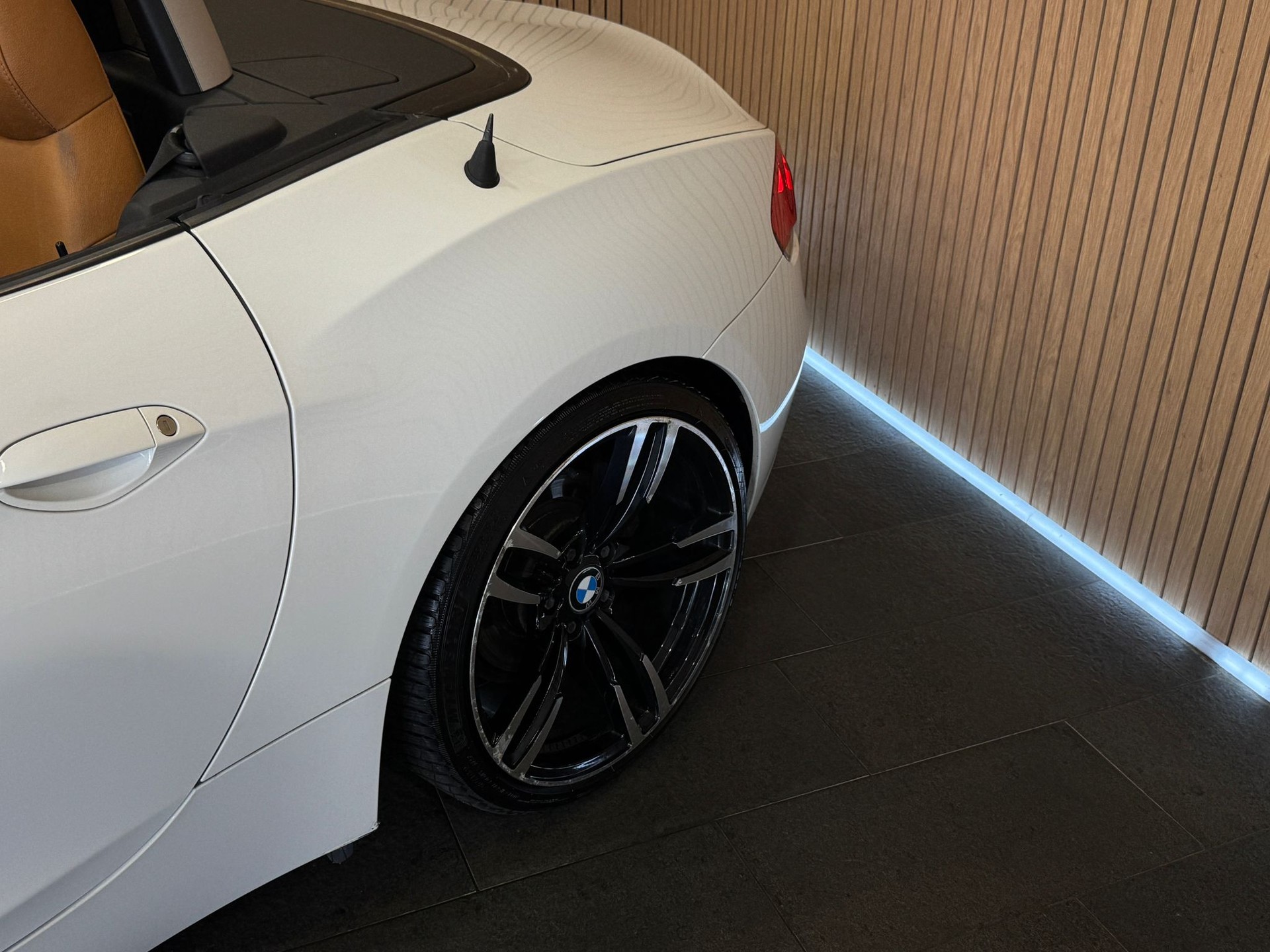 BMW Z4 sDrive23i-image-7