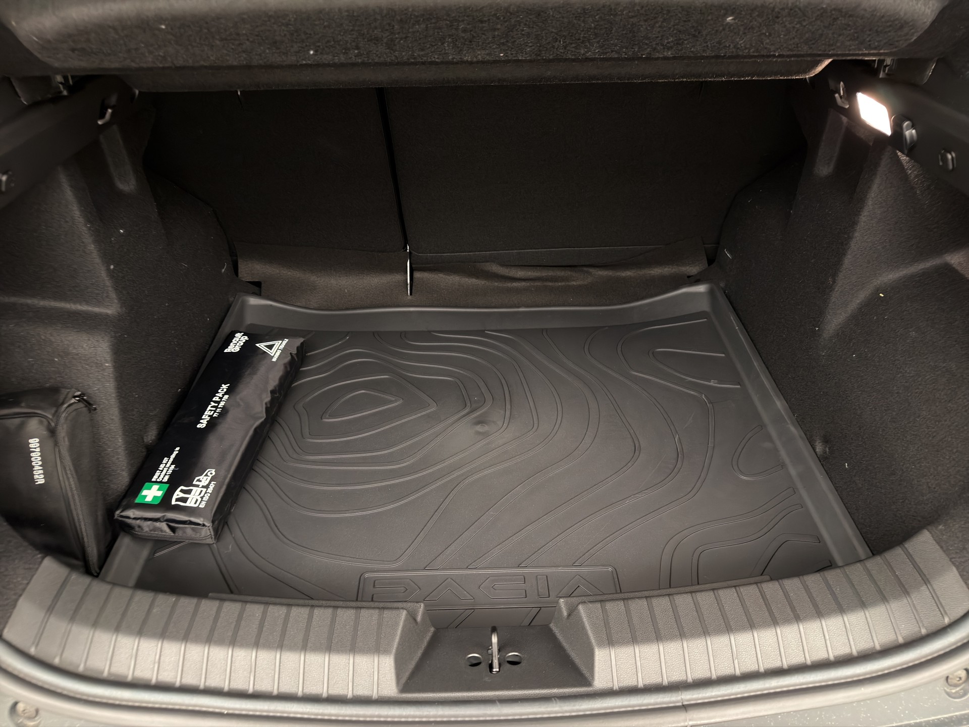 DACIA Duster 1.8 Hybrid Extreme-image-12