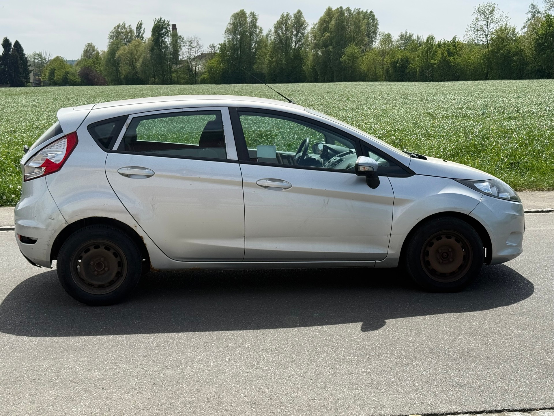 FORD Fiesta 1.4 16V Titanium-image-3