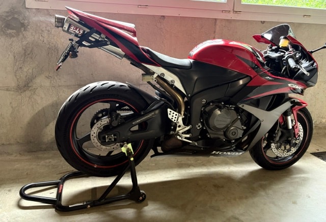 HONDA CBR 600 RR-image-10