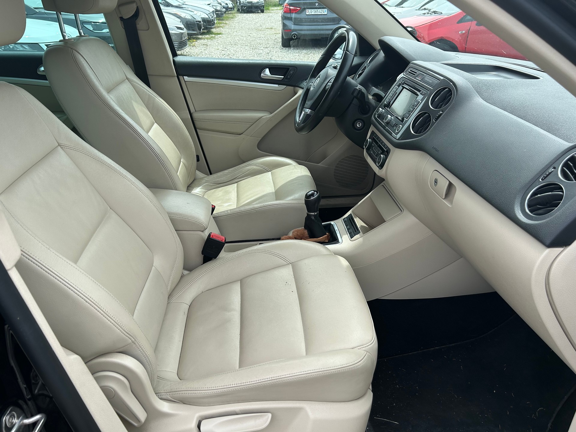 VW Tiguan 2.0 TSI R-Line Design 4Motion-image-10