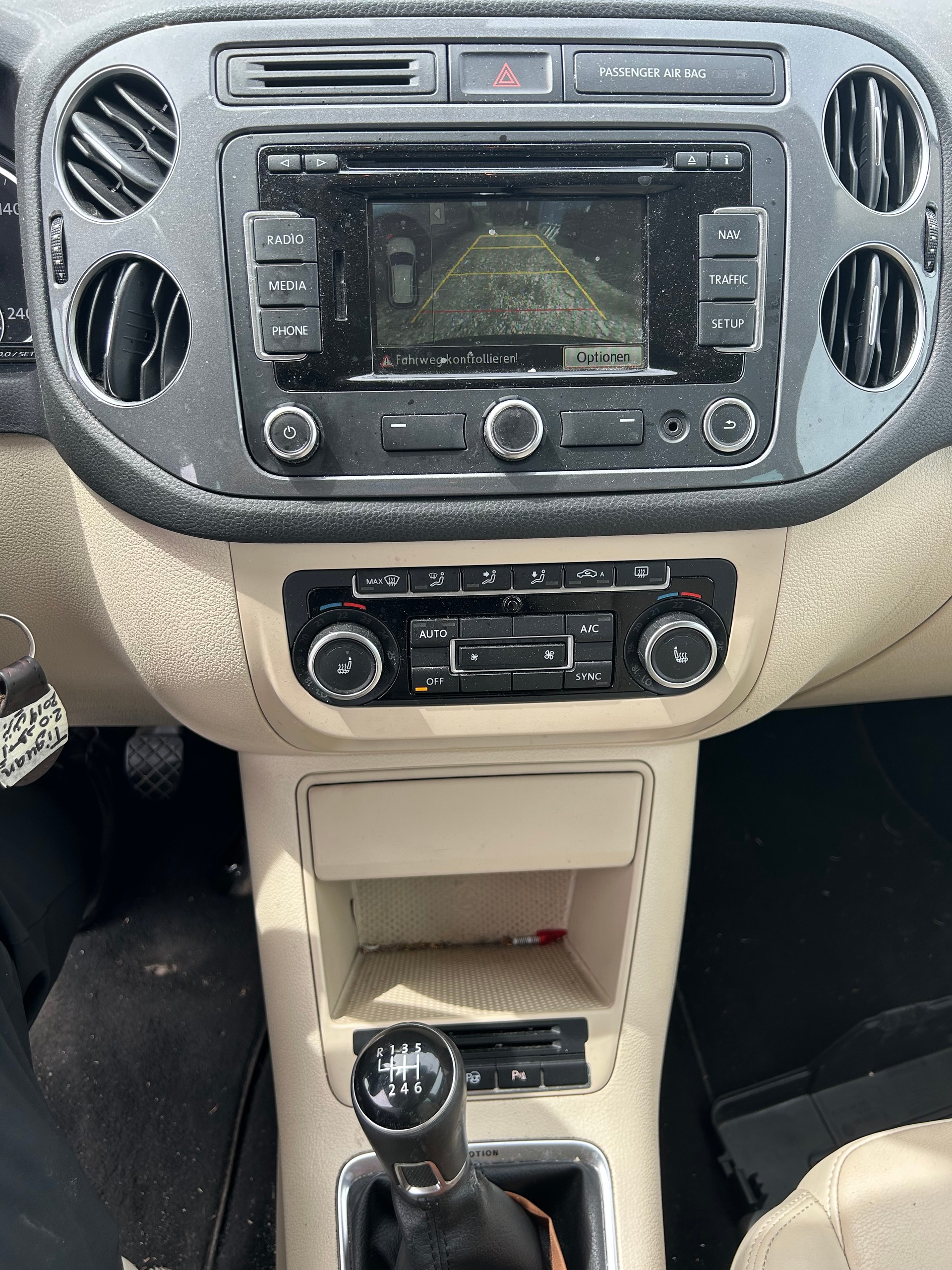 VW Tiguan 2.0 TSI R-Line Design 4Motion-image-7