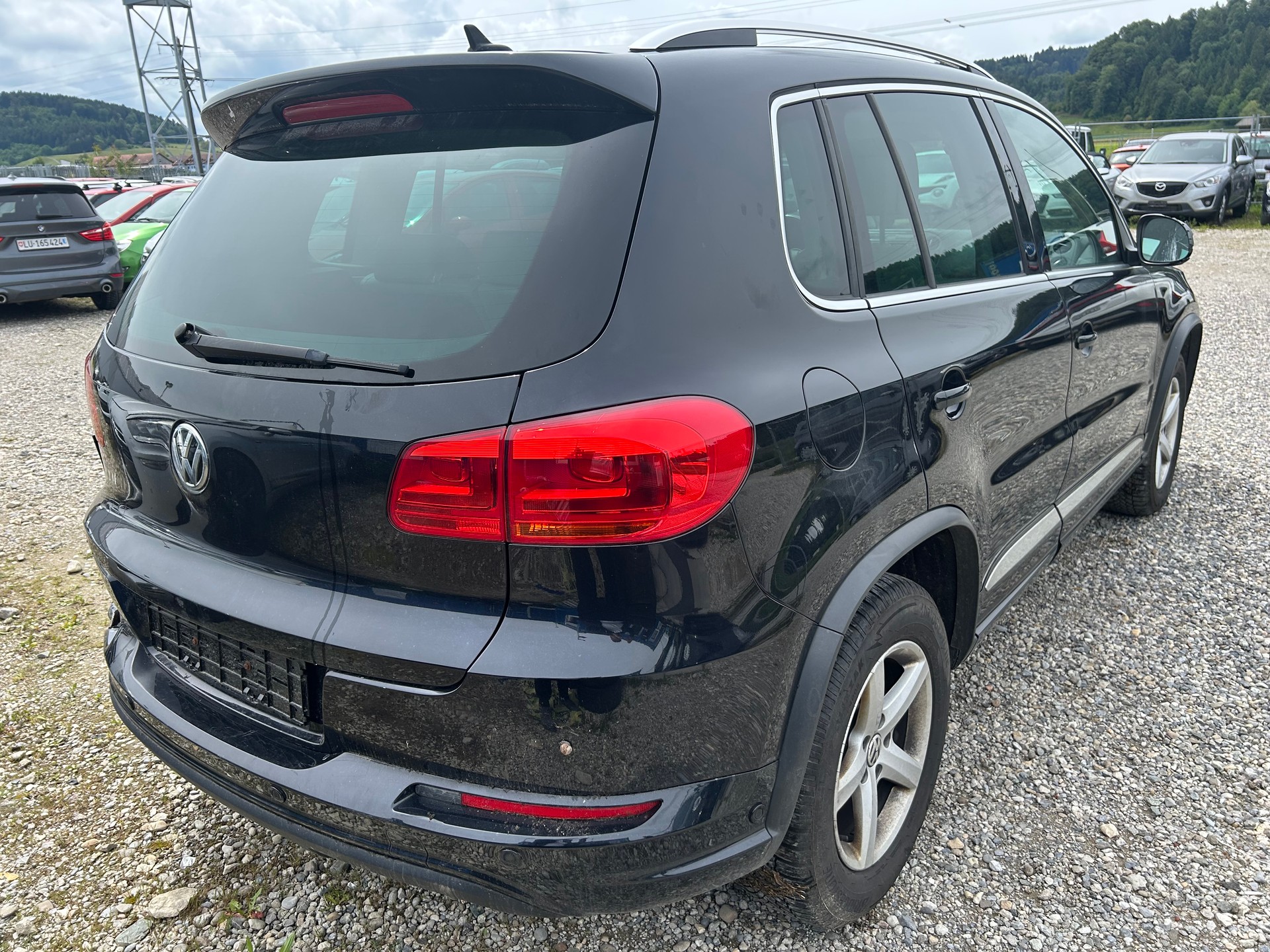 VW Tiguan 2.0 TSI R-Line Design 4Motion-image-3