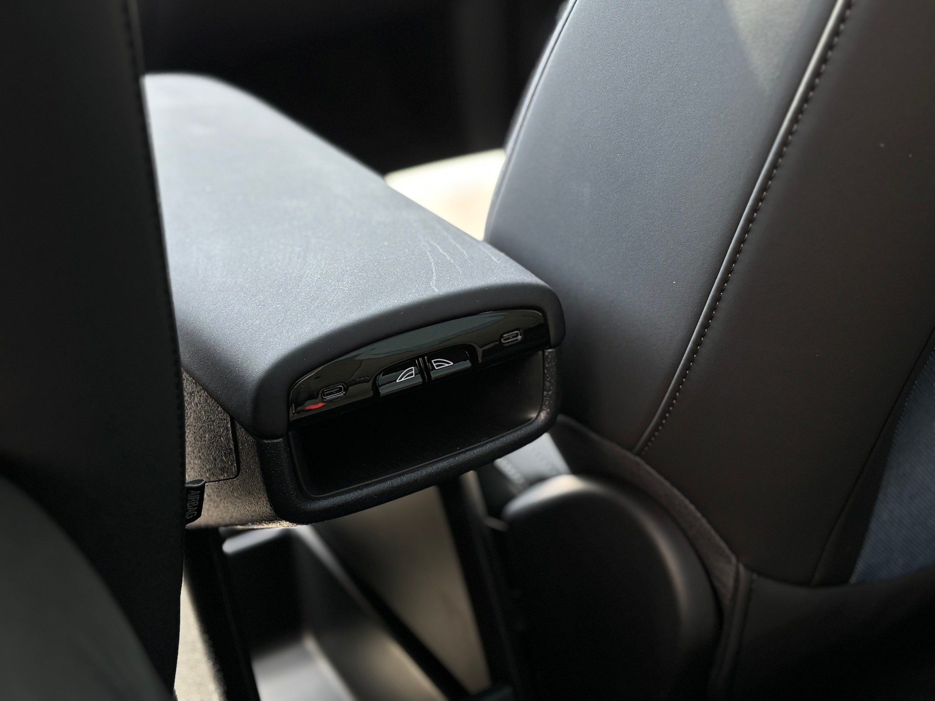 VOLVO EX30 E60 Ultra-image-12
