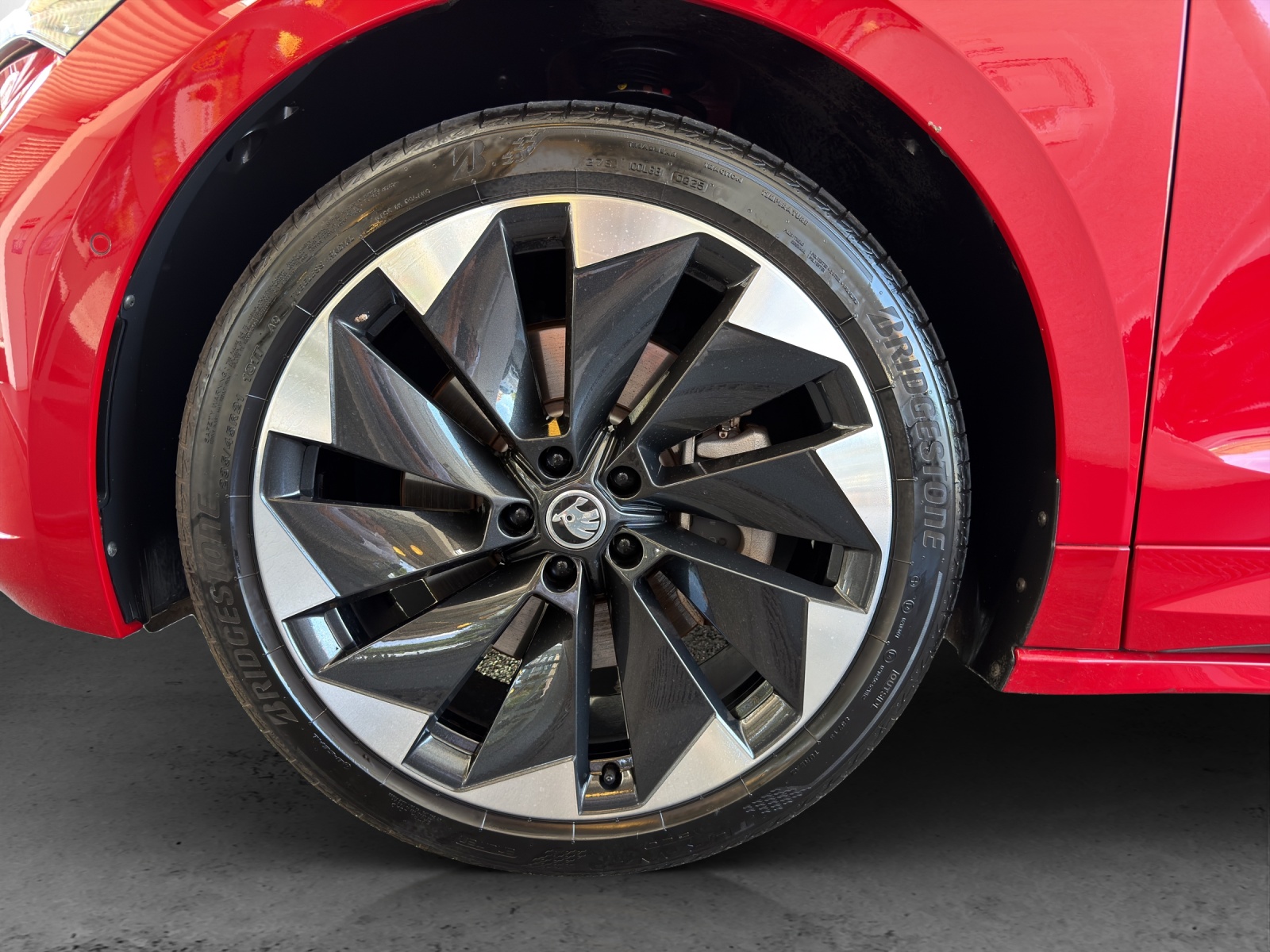 SKODA Enyaq iV 80 SportLine Ultra-image-14