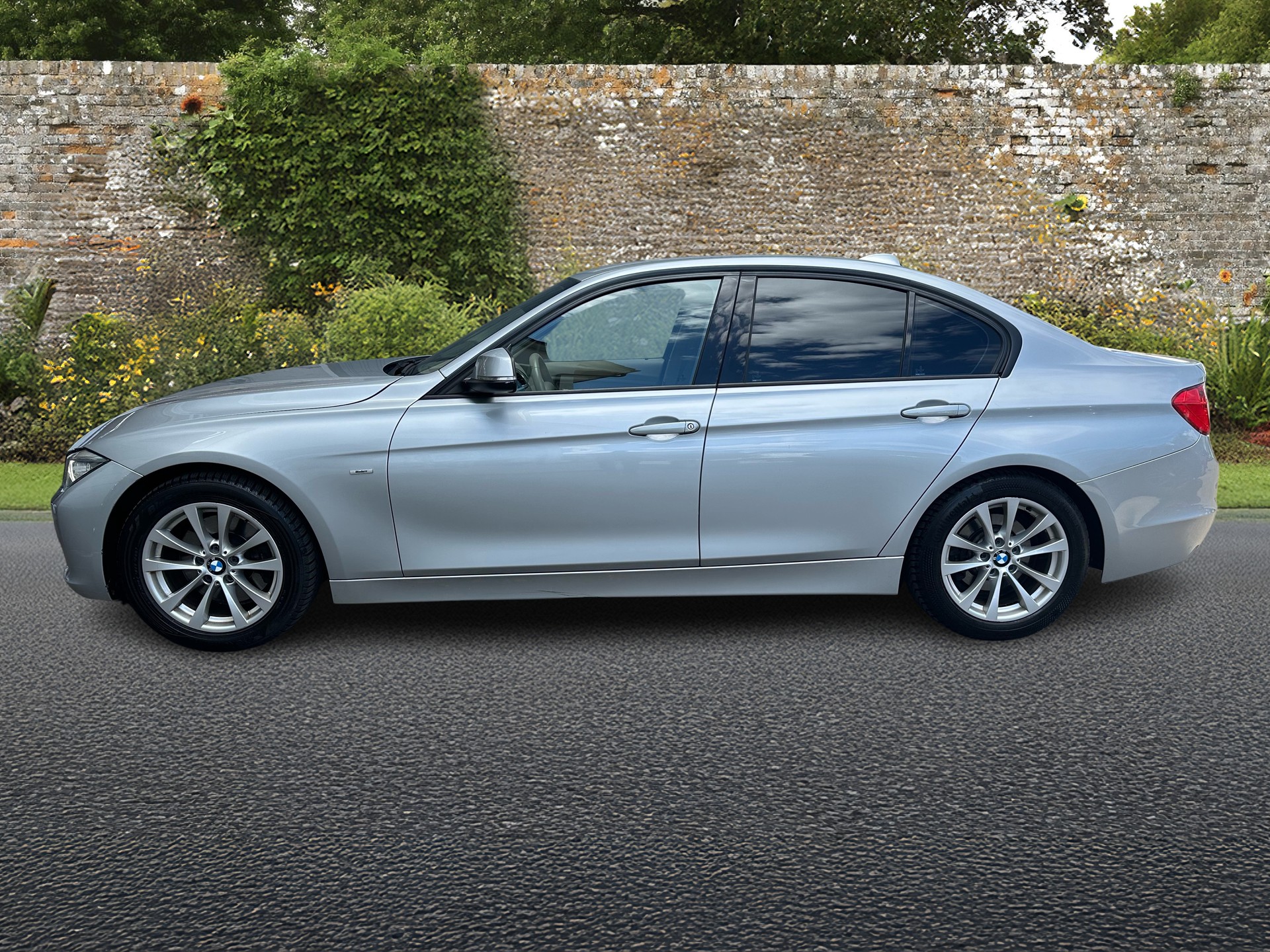BMW 328i Luxury Line Steptronic-image-1