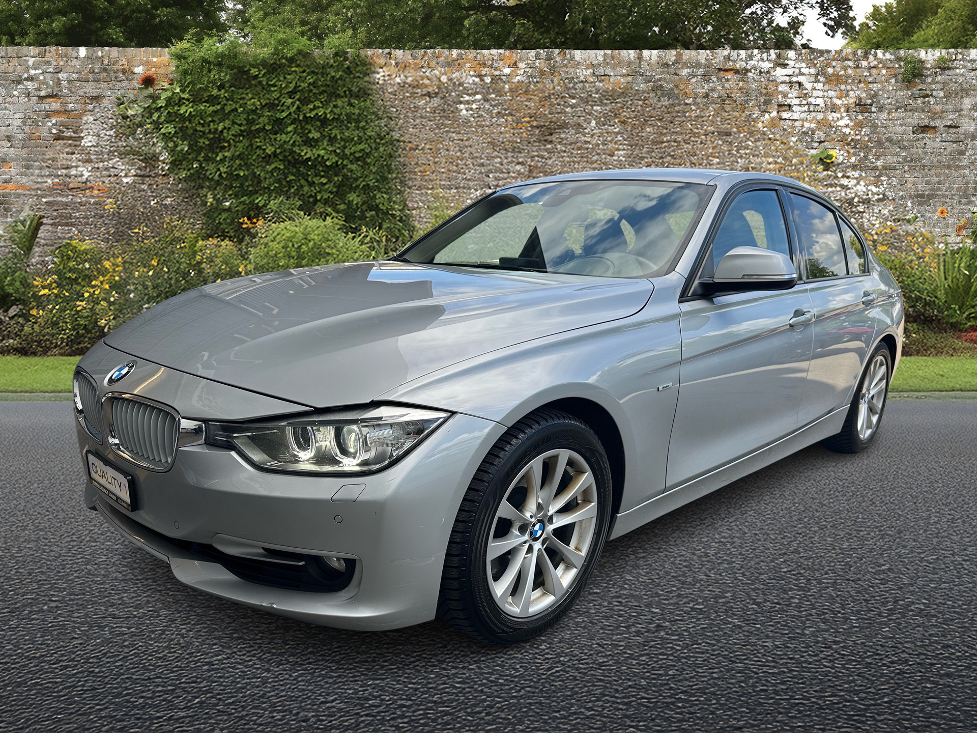 BMW 328i Luxury Line Steptronic-image-0