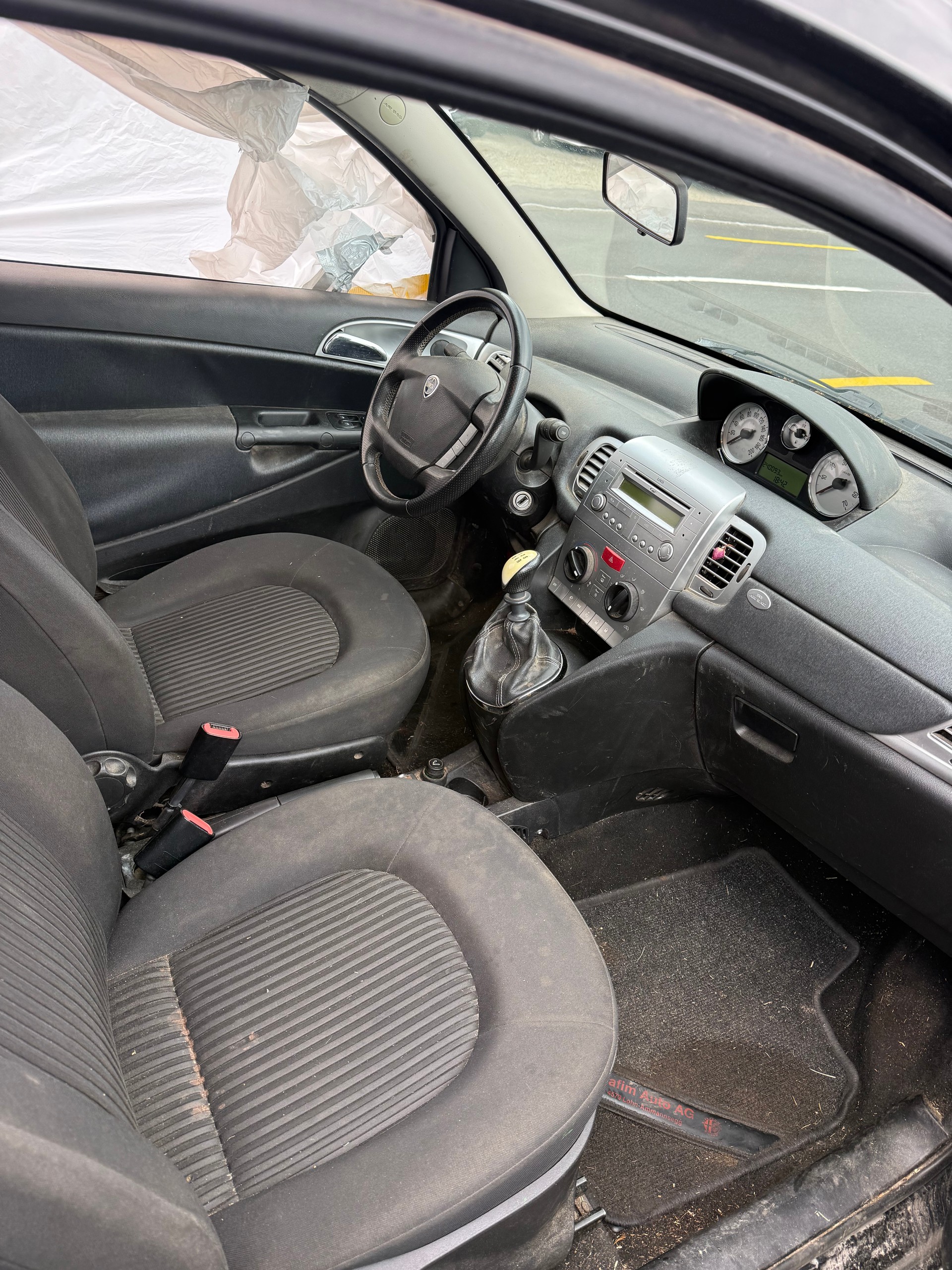 LANCIA Ypsilon 1.4 Oro-image-5