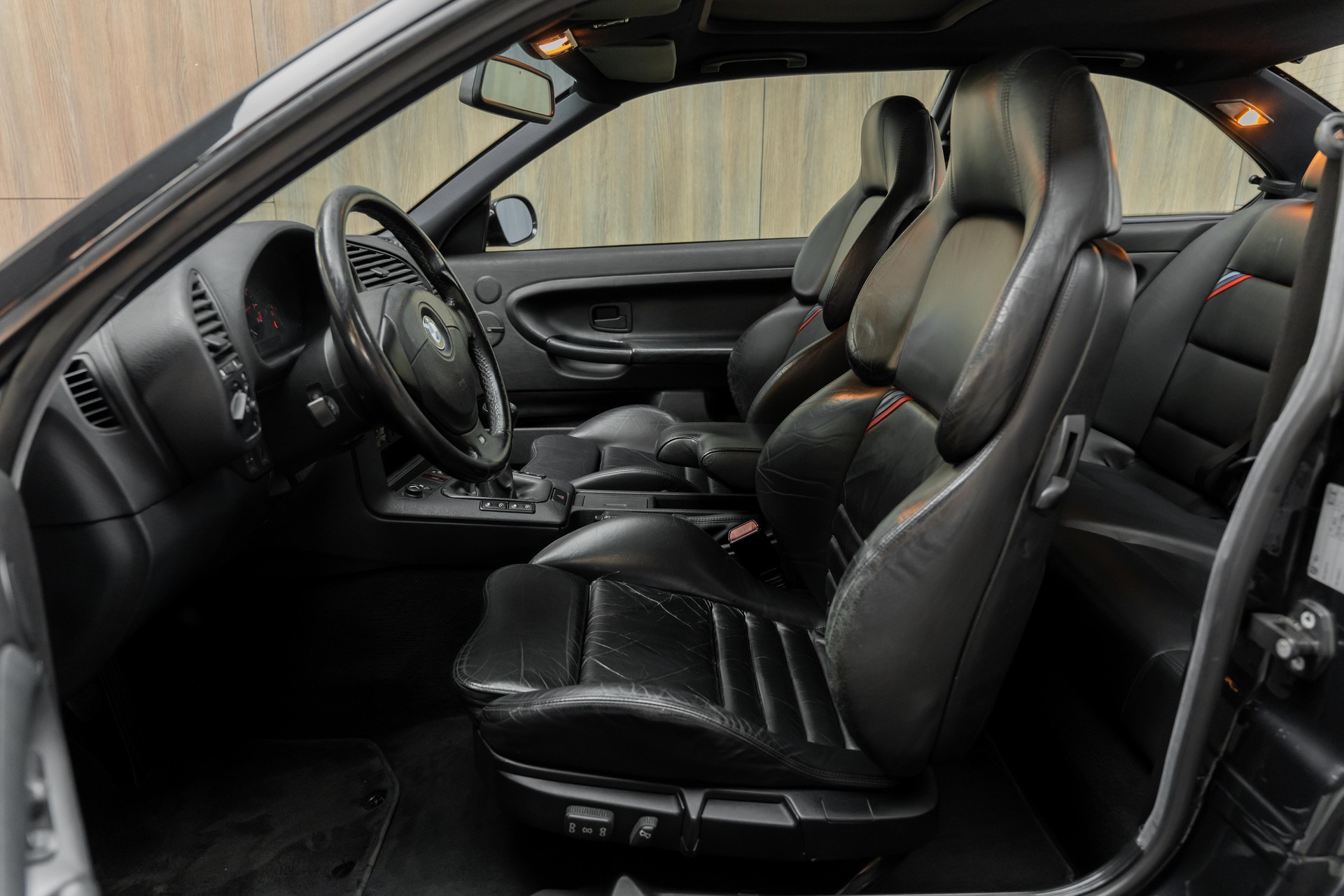 BMW M3 Coupé | CH-Fz | BMW Individual-showroom-element-3