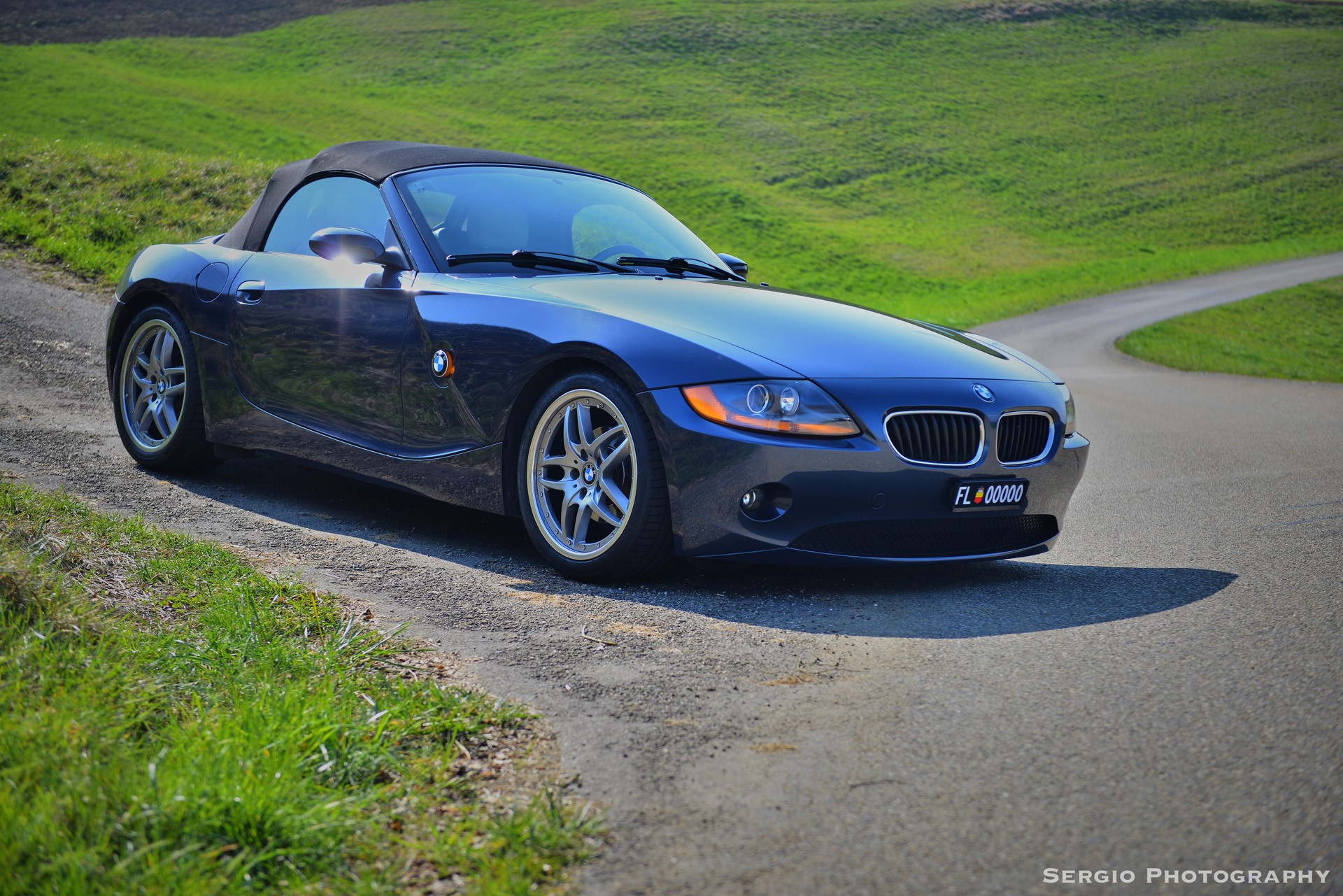 BMW Z4 2.5i-image-1