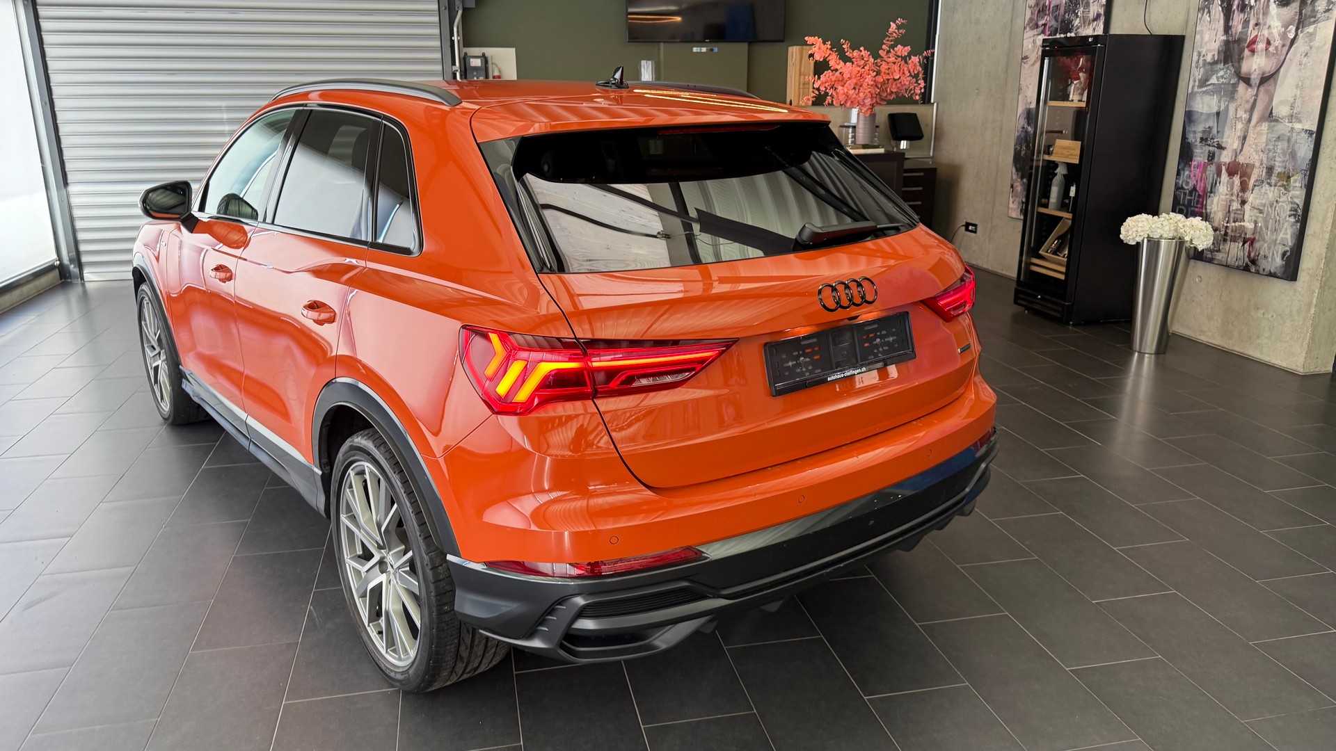 AUDI Q3 2.0 45 TFSI S line quattro S-Tronic-image-6