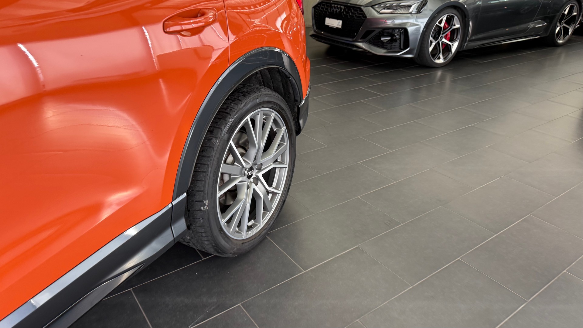 AUDI Q3 2.0 45 TFSI S line quattro S-Tronic-image-18