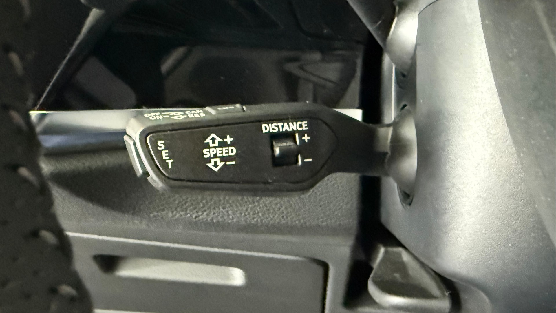 AUDI Q3 2.0 45 TFSI S line quattro S-Tronic-image-9