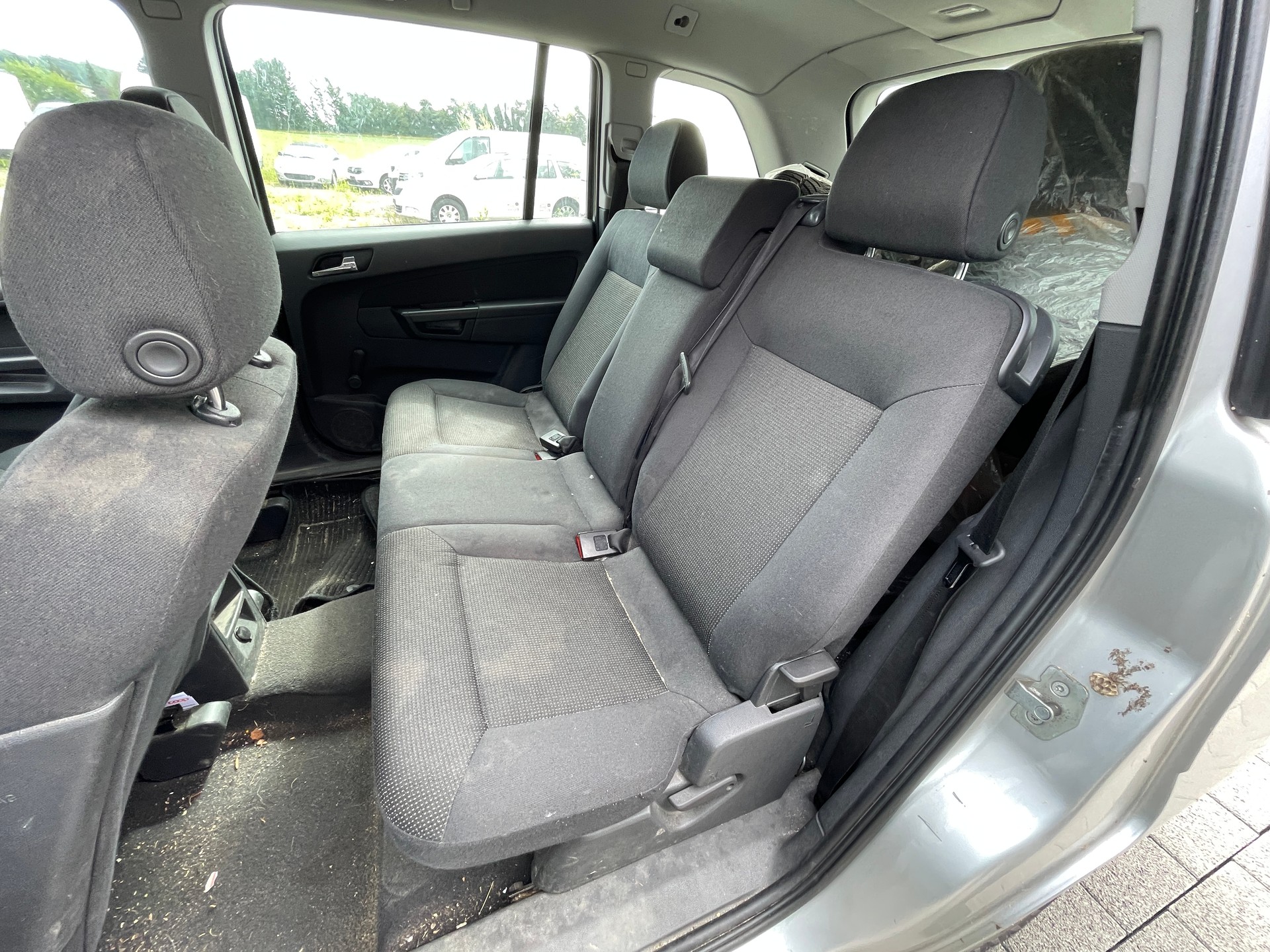 OPEL Zafira 1.8i 16V Cosmo-image-11