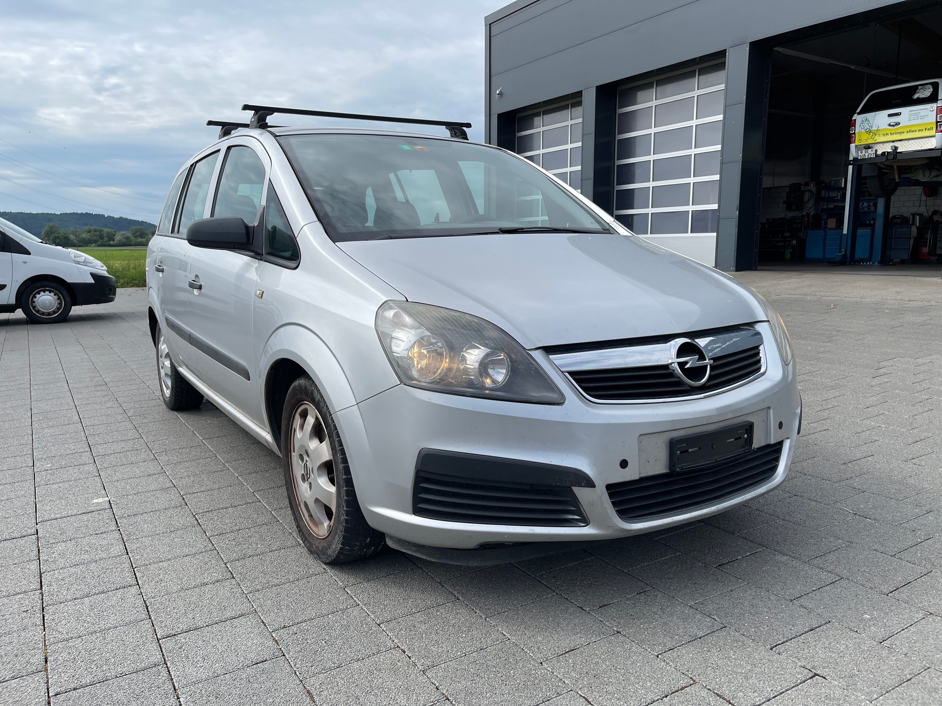OPEL Zafira 1.8i 16V Cosmo-image-5
