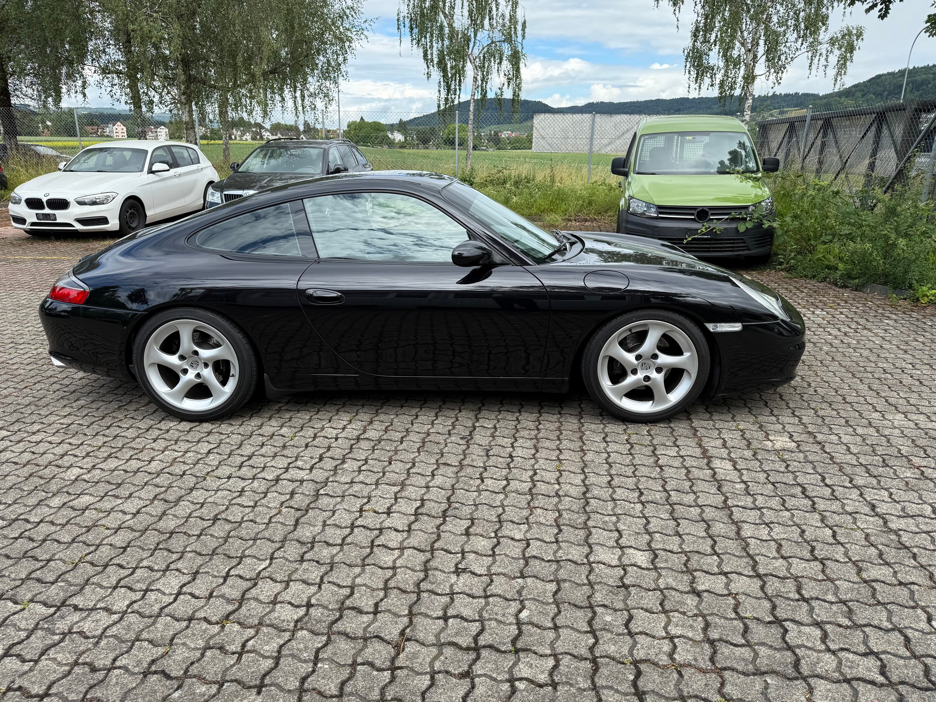 PORSCHE 911 Carrera-image-3
