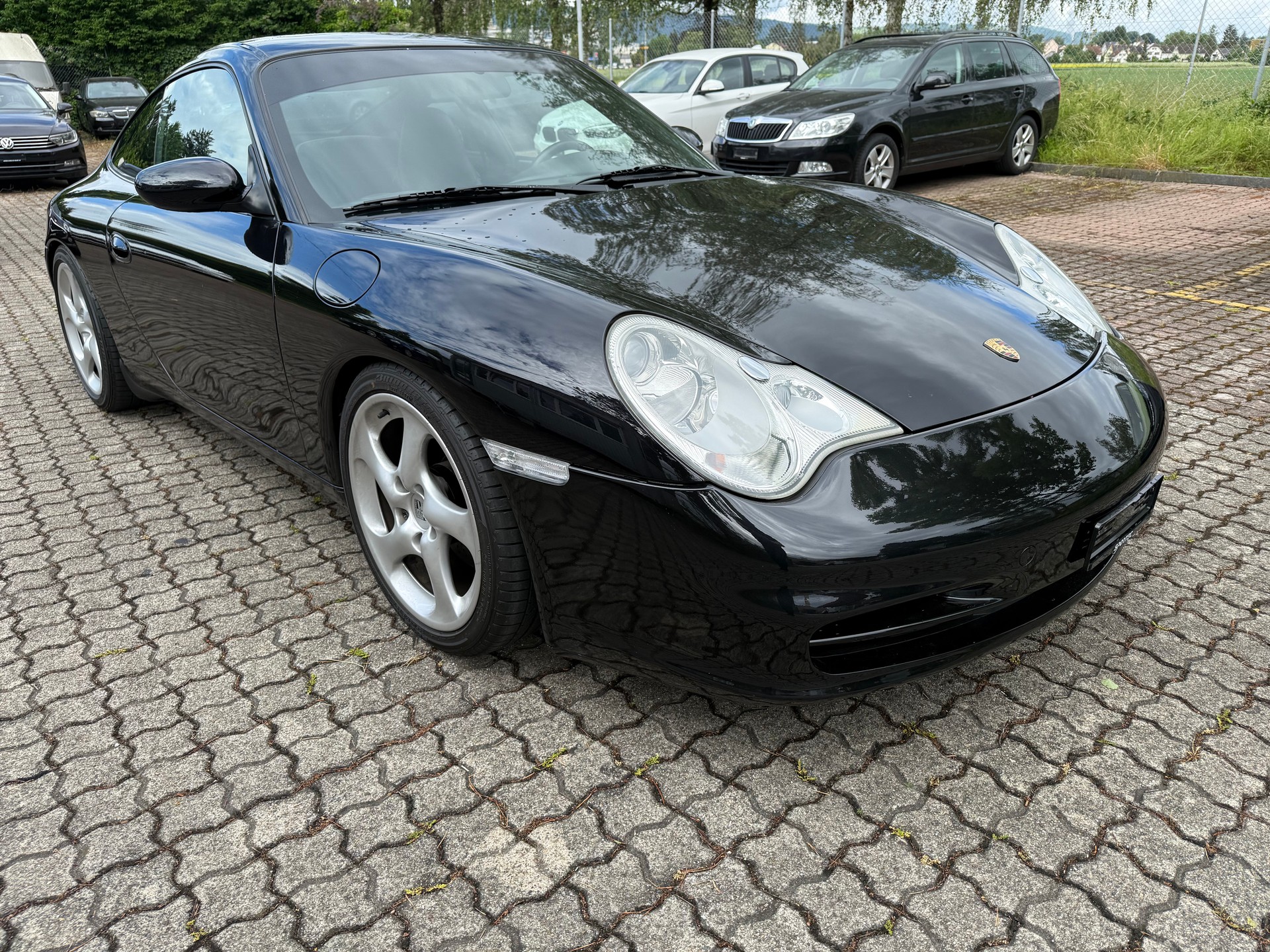 PORSCHE 911 Carrera-image-2