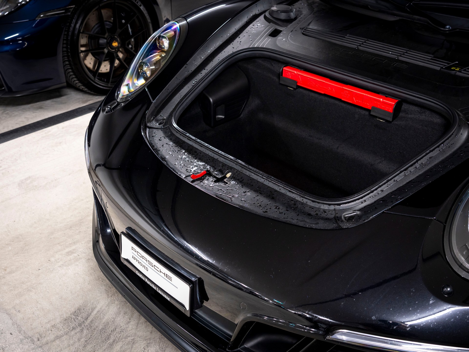 PORSCHE 911 Targa 4 GTS-image-9