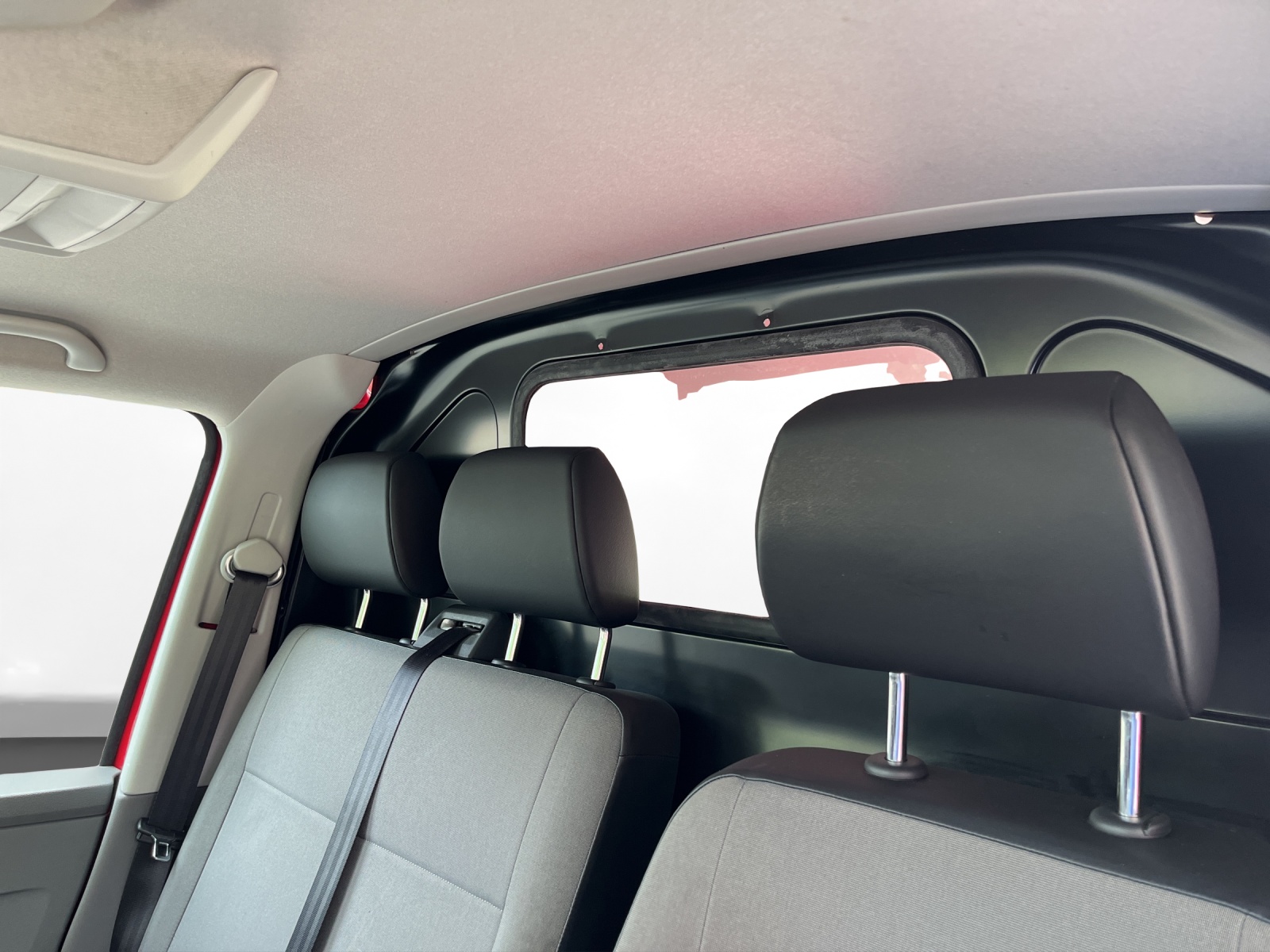 VW T6.1 2.0 TDI 4Motion DSG-image-13