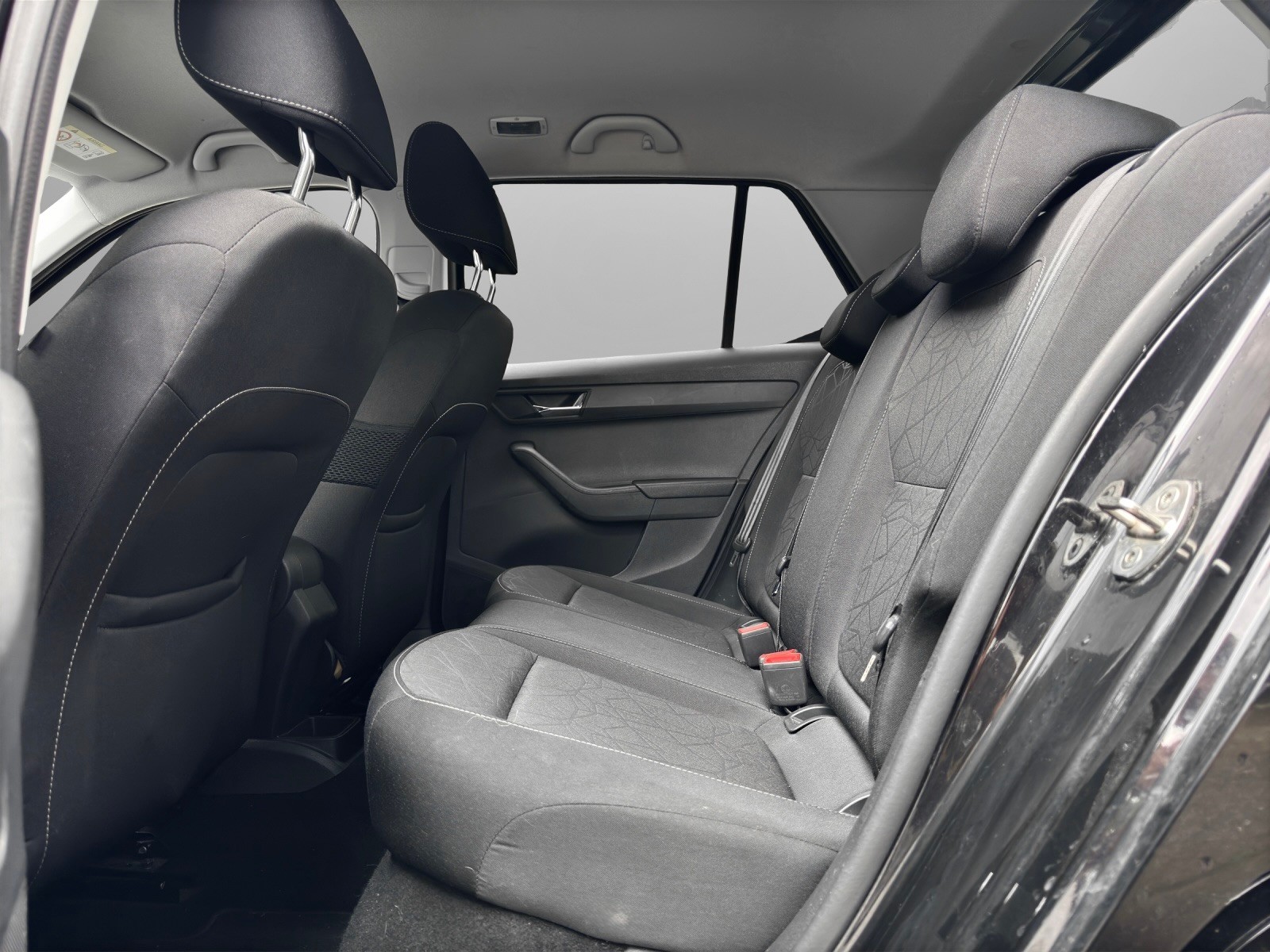 SKODA Fabia 1.0 TSI Ambition DSG-image-10