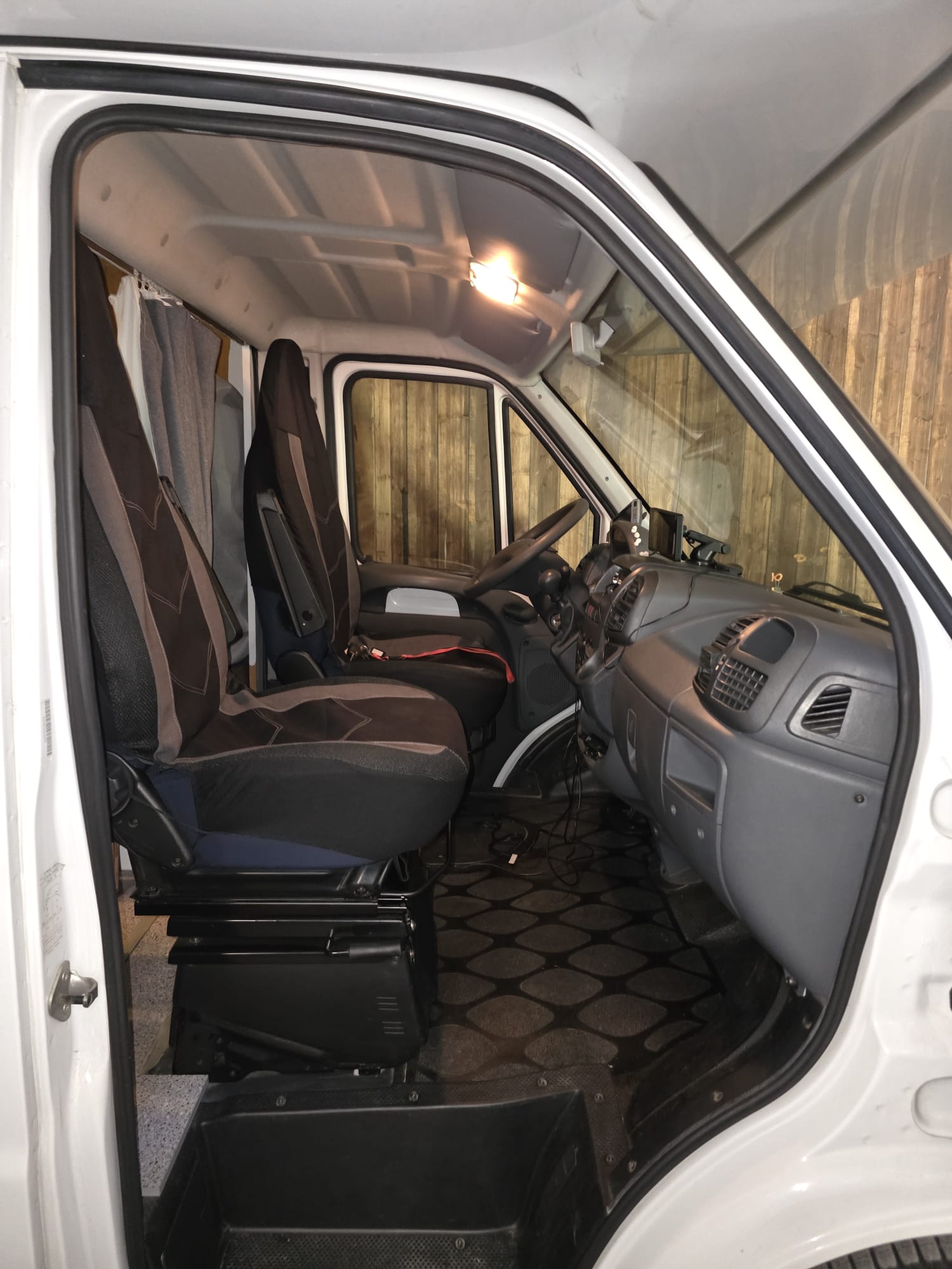 KNAUS-image-5