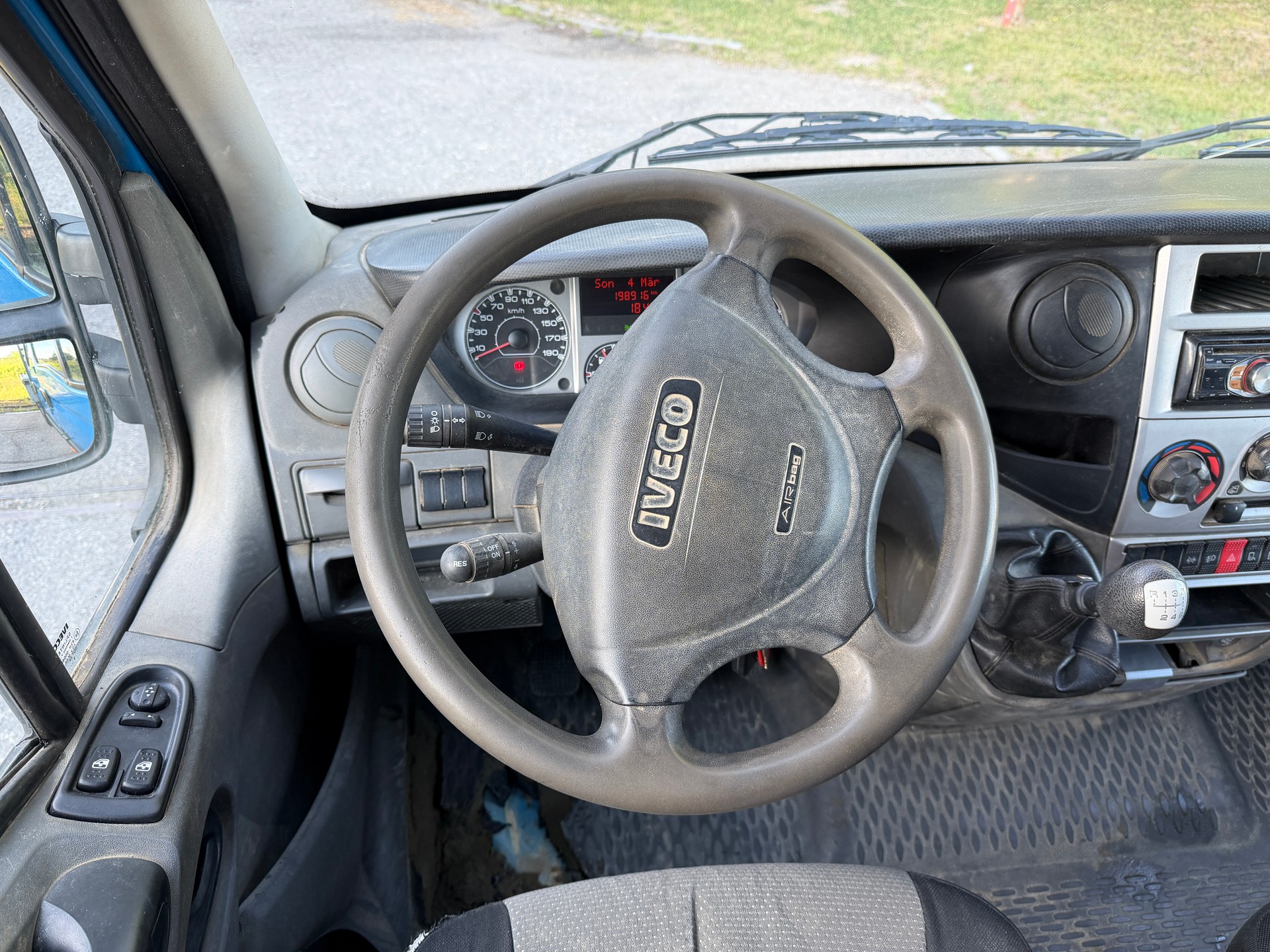IVECO 35C15-image-12