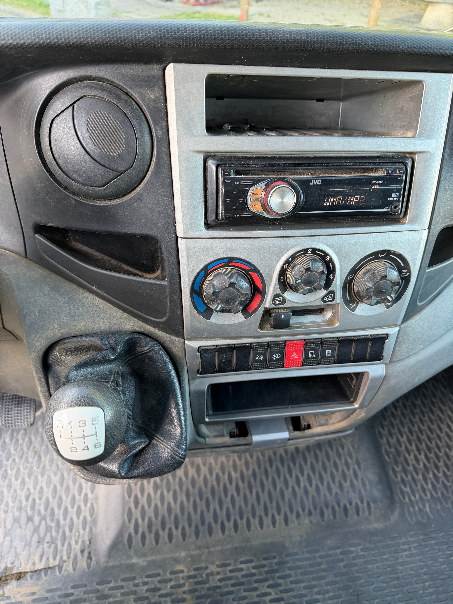 IVECO 35C15-image-11