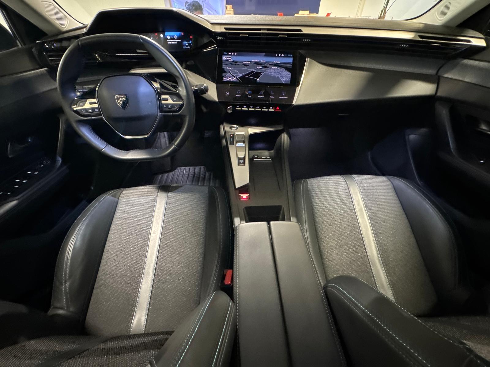 PEUGEOT 308 1.2 PureTech Allure Pack-image-11