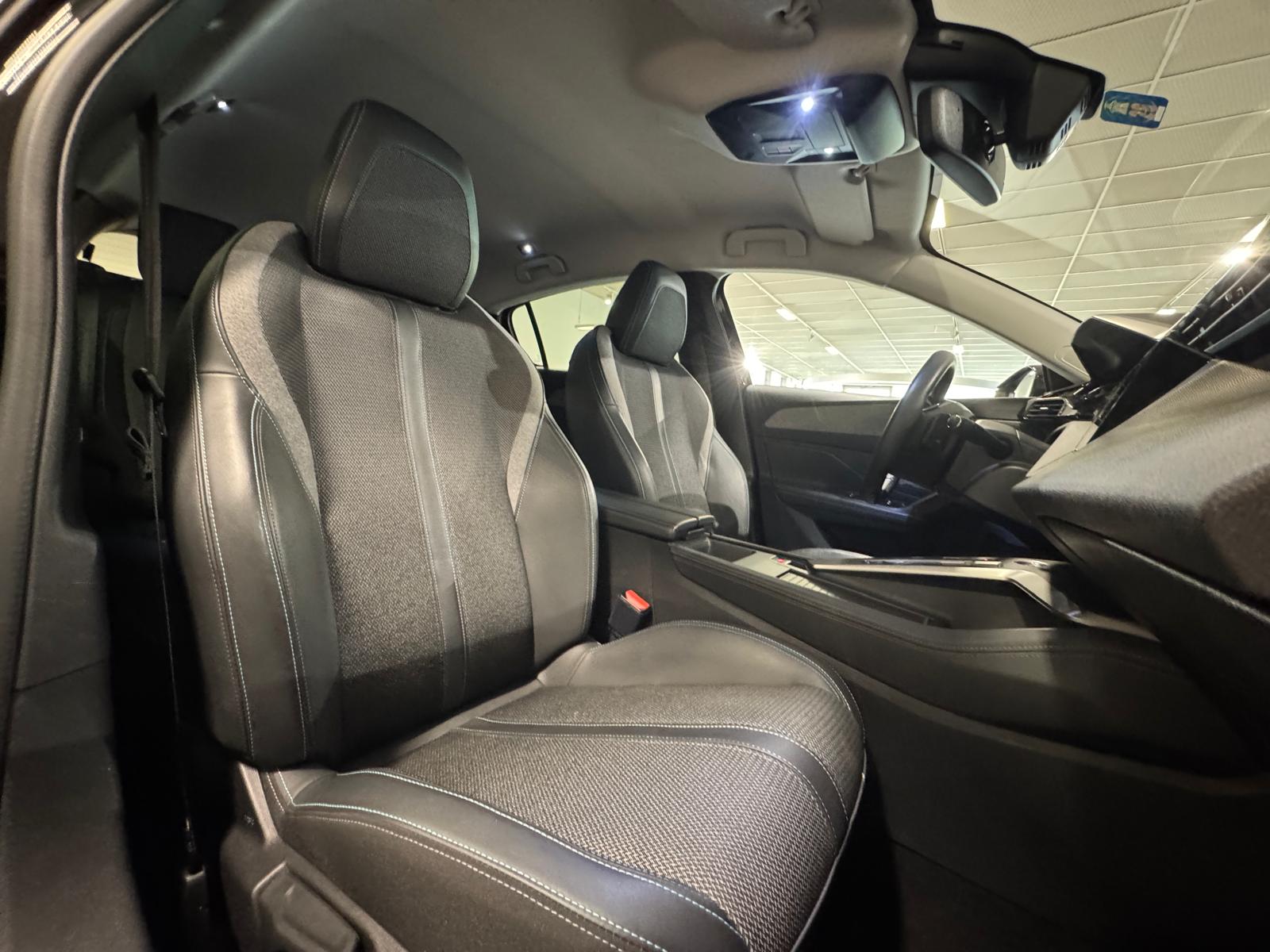 PEUGEOT 308 1.2 PureTech Allure Pack-image-10