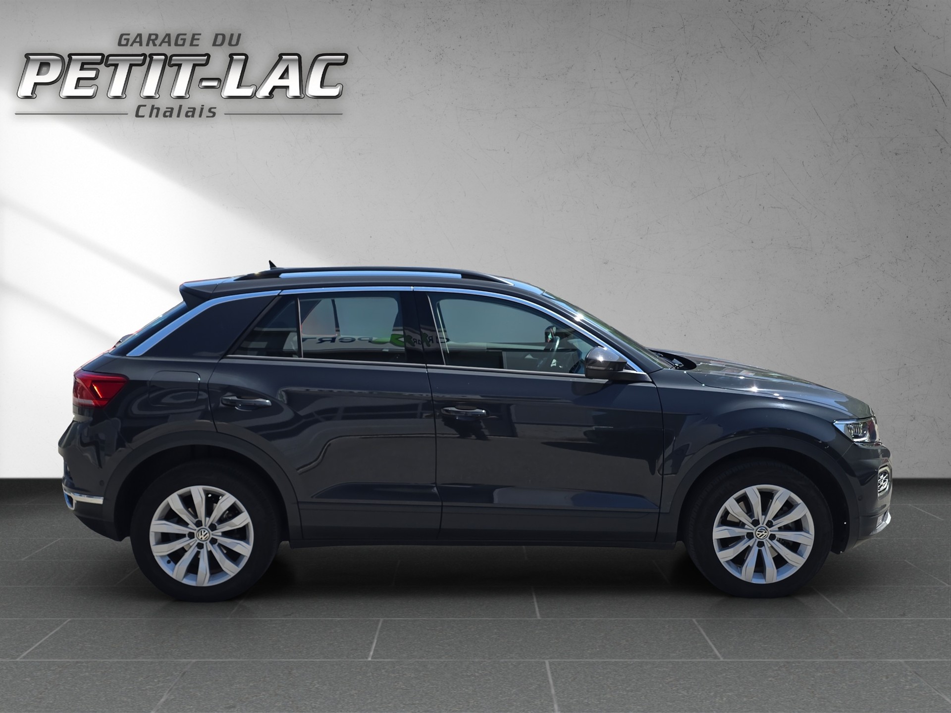 VW T-Roc 2.0 TSI Sport DSG 4Motion-image-2