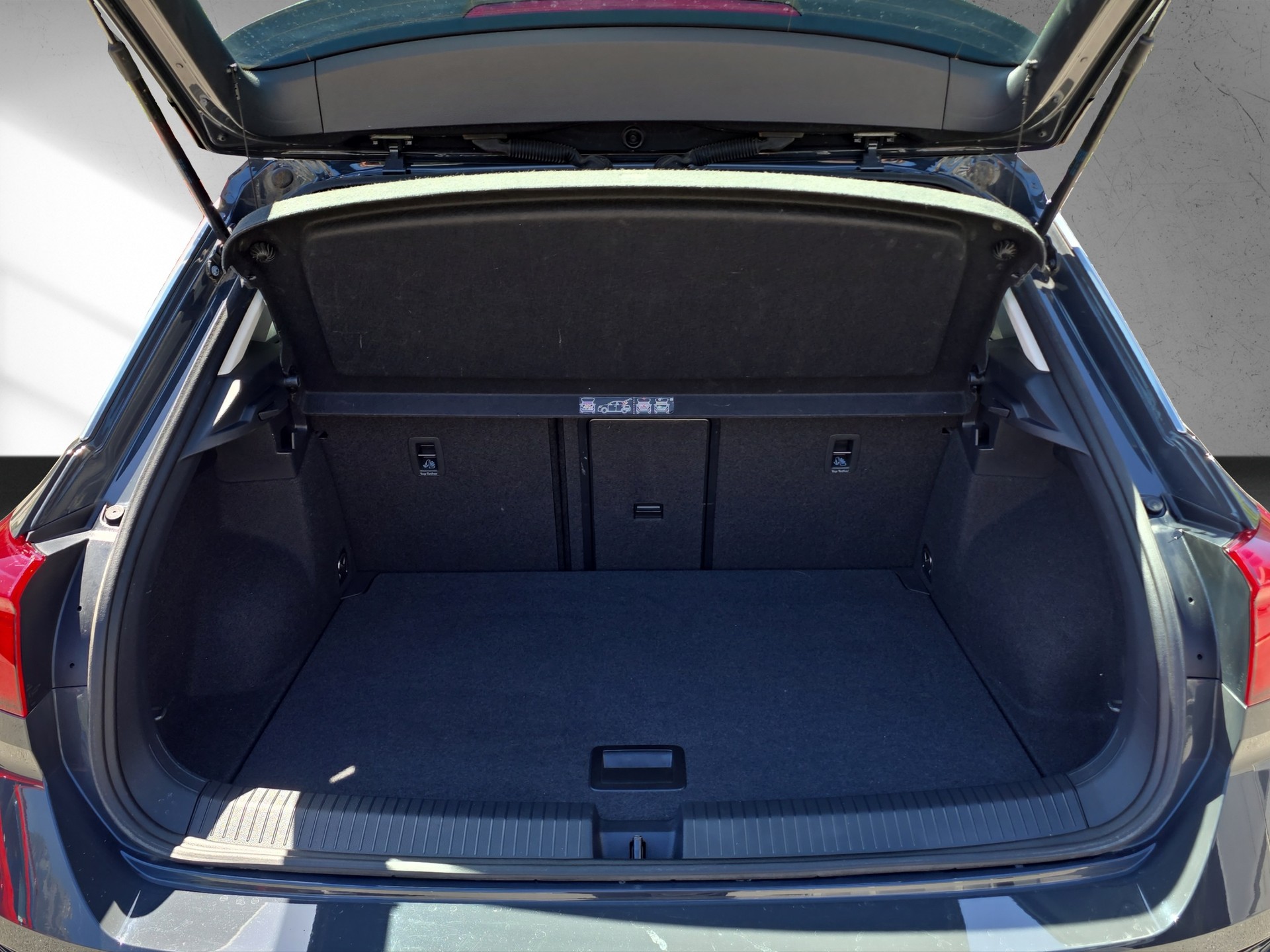 VW T-Roc 2.0 TSI Sport DSG 4Motion-image-8