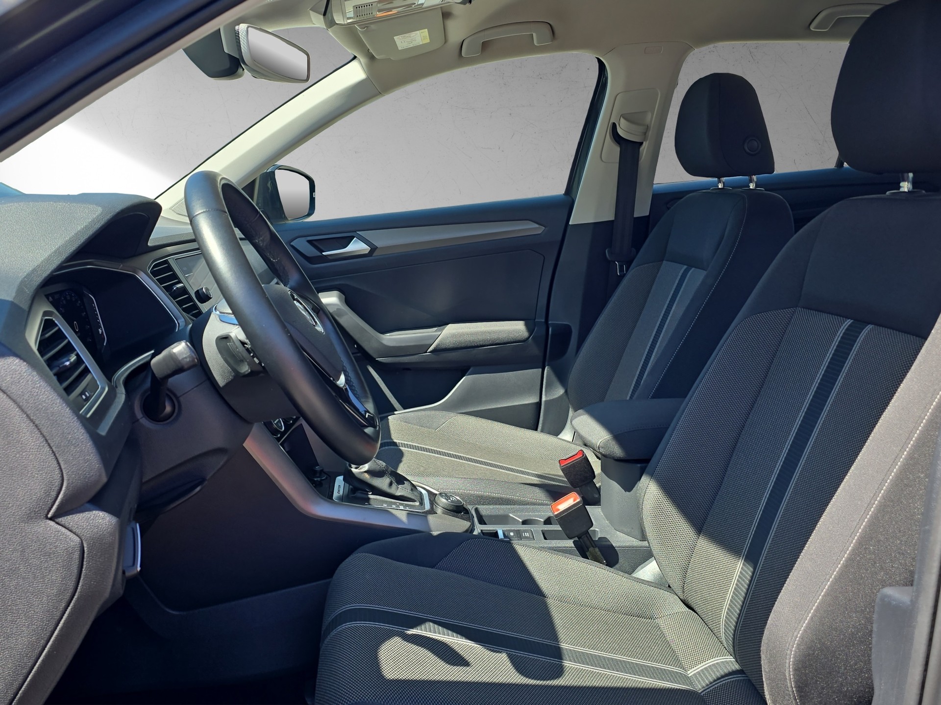 VW T-Roc 2.0 TSI Sport DSG 4Motion-image-9