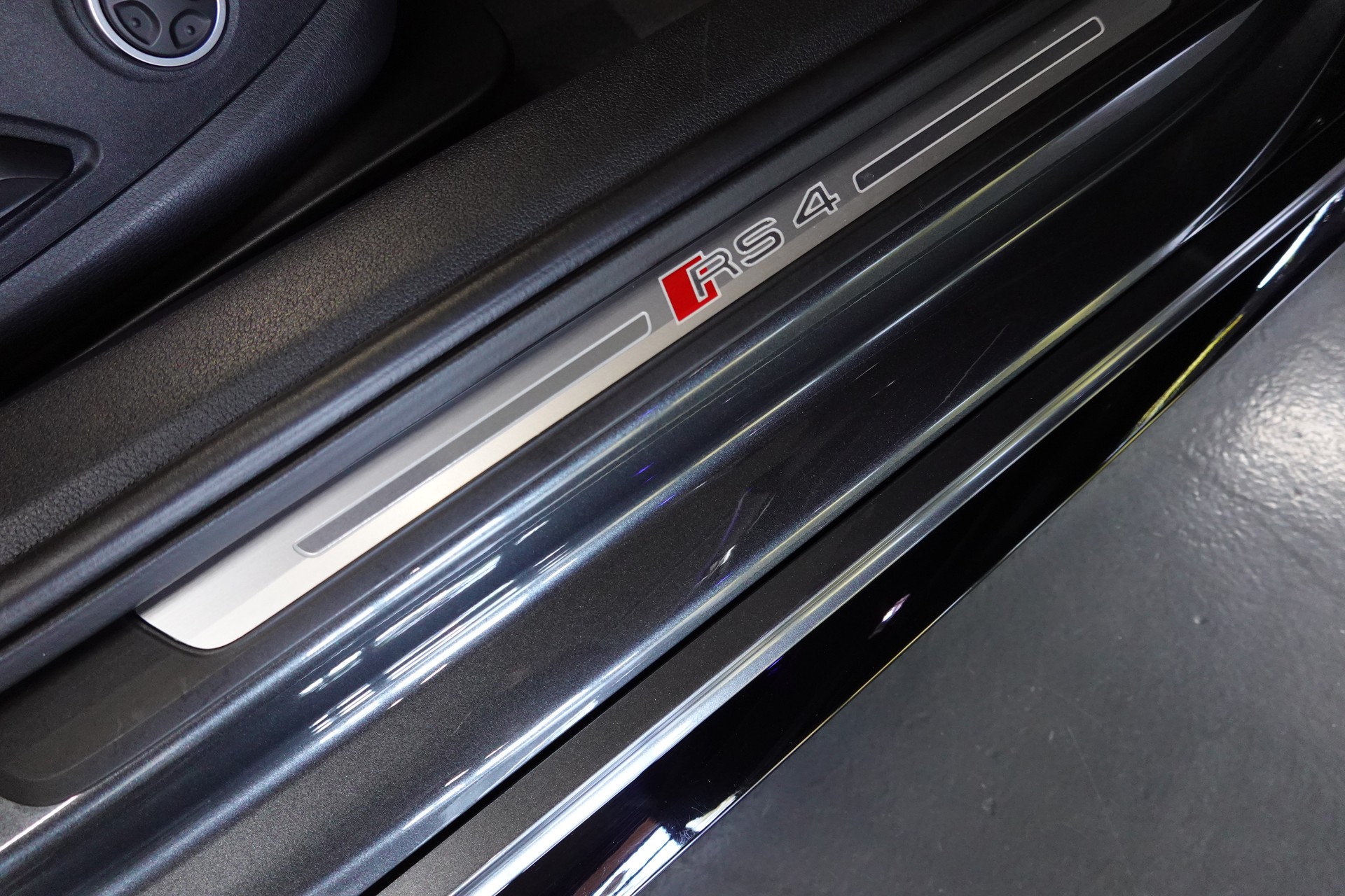 AUDI RS4 AVANT 2.9 QUATTRO TFSI TIPTRONIC CH-FZ FULL ON TOP-image-45